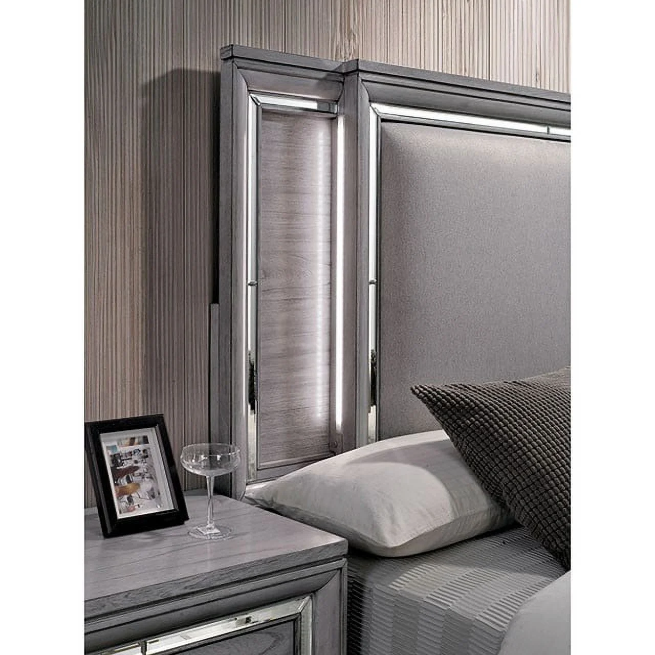 Contemporary Gray Color Finish Bedroom Furniture 1pc Eastern King Size Bed