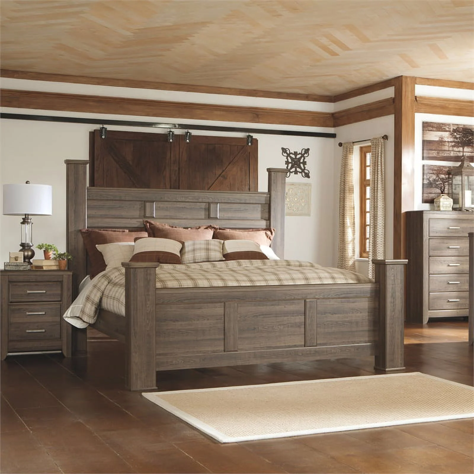 Signature Design by Ashley Juararo Poster Queen Bed in Dark Brown