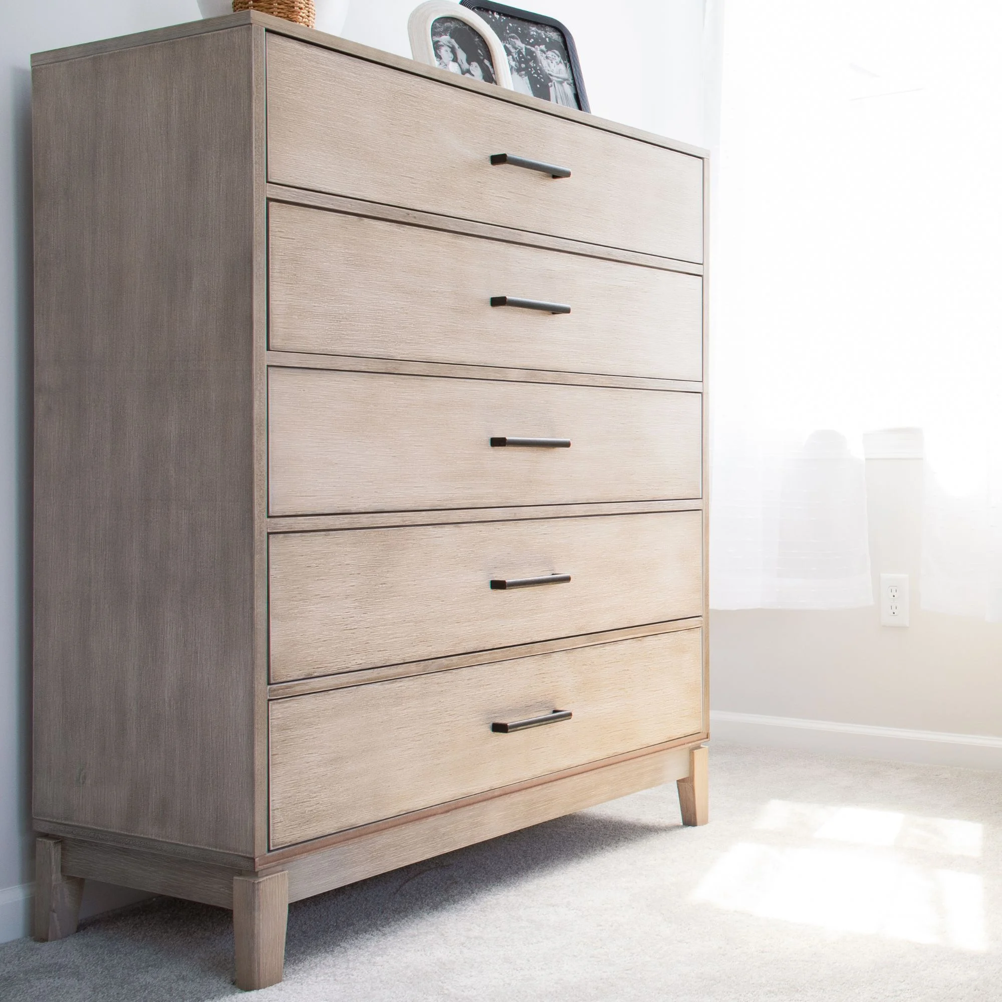 Plank+Beam 5 Drawer Dresser, Farmhouse Chest of Storage Drawers, Solid Wood Dressers for Adults Bedroom, Seashell Wirebrush