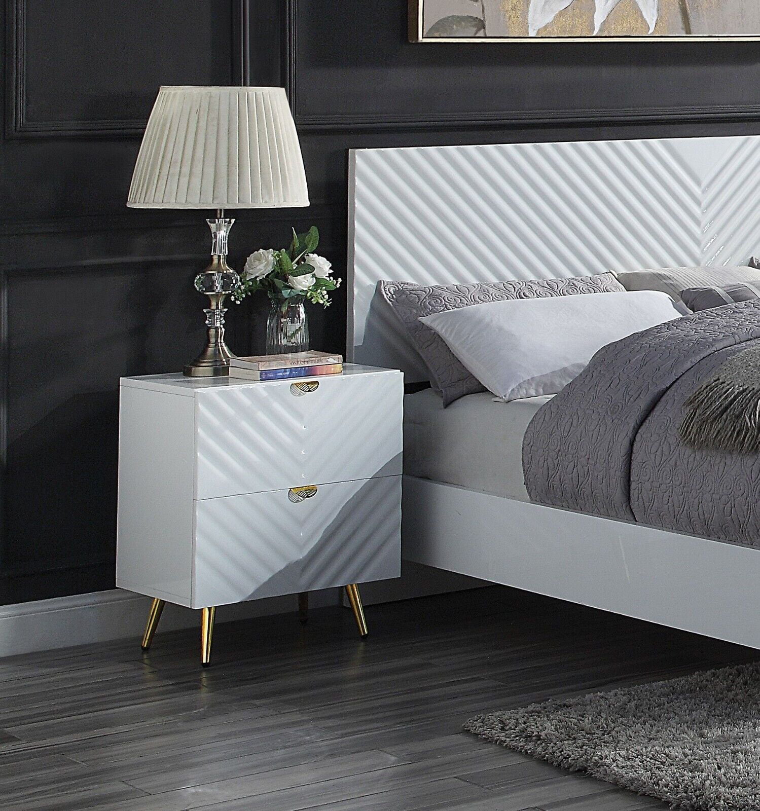 Glamorous Style Bedroom 3pc Set Queen Size Bed 2x Nightstands White Gloss Finish Bedroom Furniture