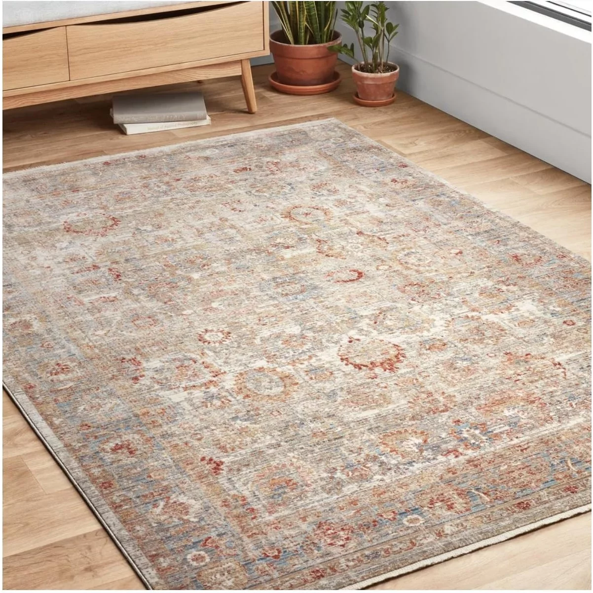 Alexander Home Nichole Collection Traditional Inspired Area Rug 3'7