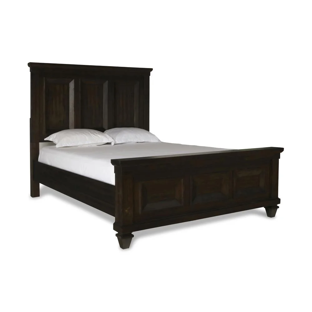 New Classic Sevilla 4-Piece Wood Cal King Bedroom Set with Nightstand in Walnut