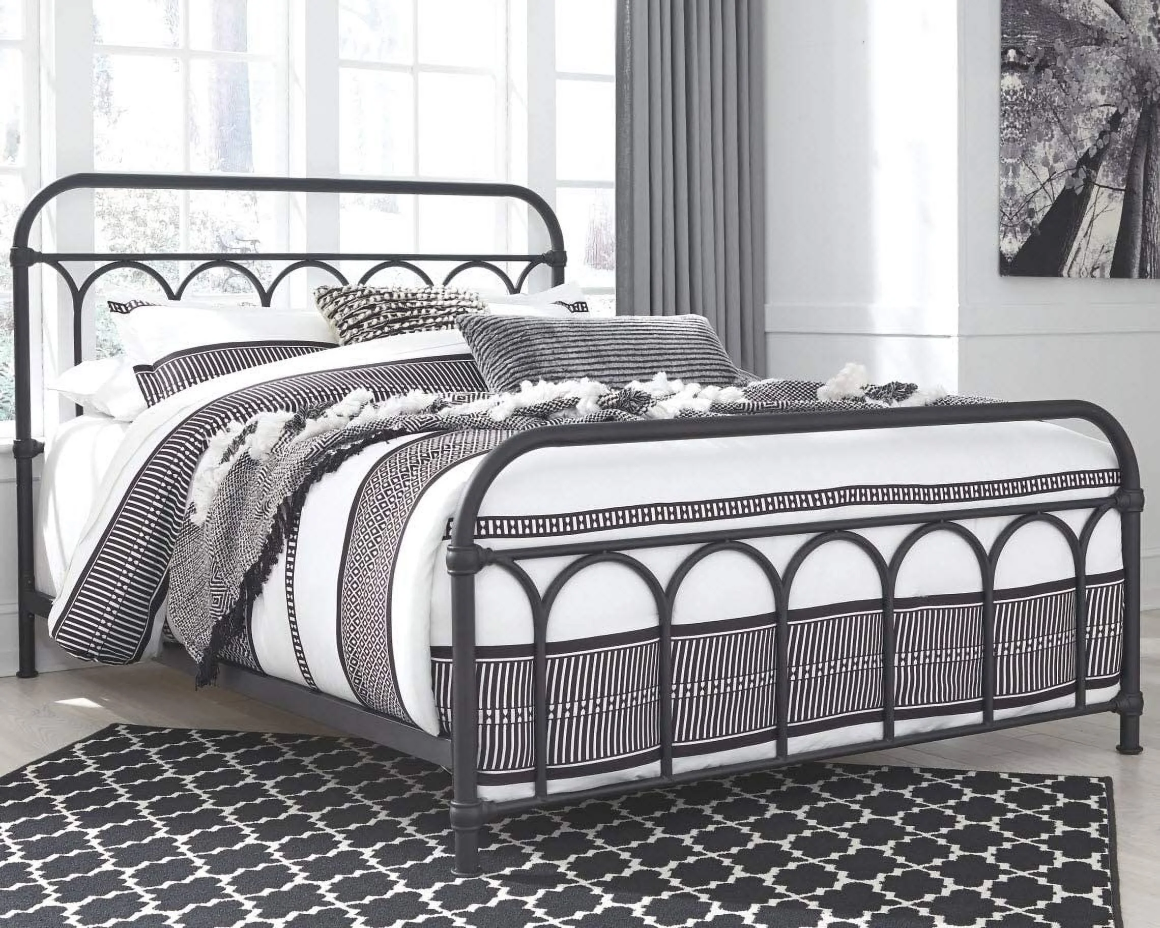 OUWI Nashburg Farmhouse Industrial Queen Metal Bed with Powdercoated Finish, Matte Black
