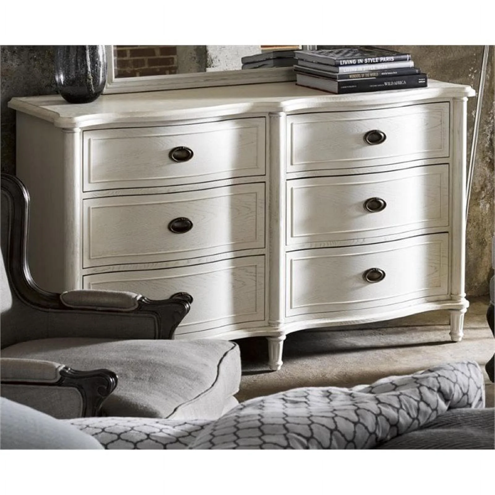 Beaumont Lane 6 Drawer Dresser in Cotton