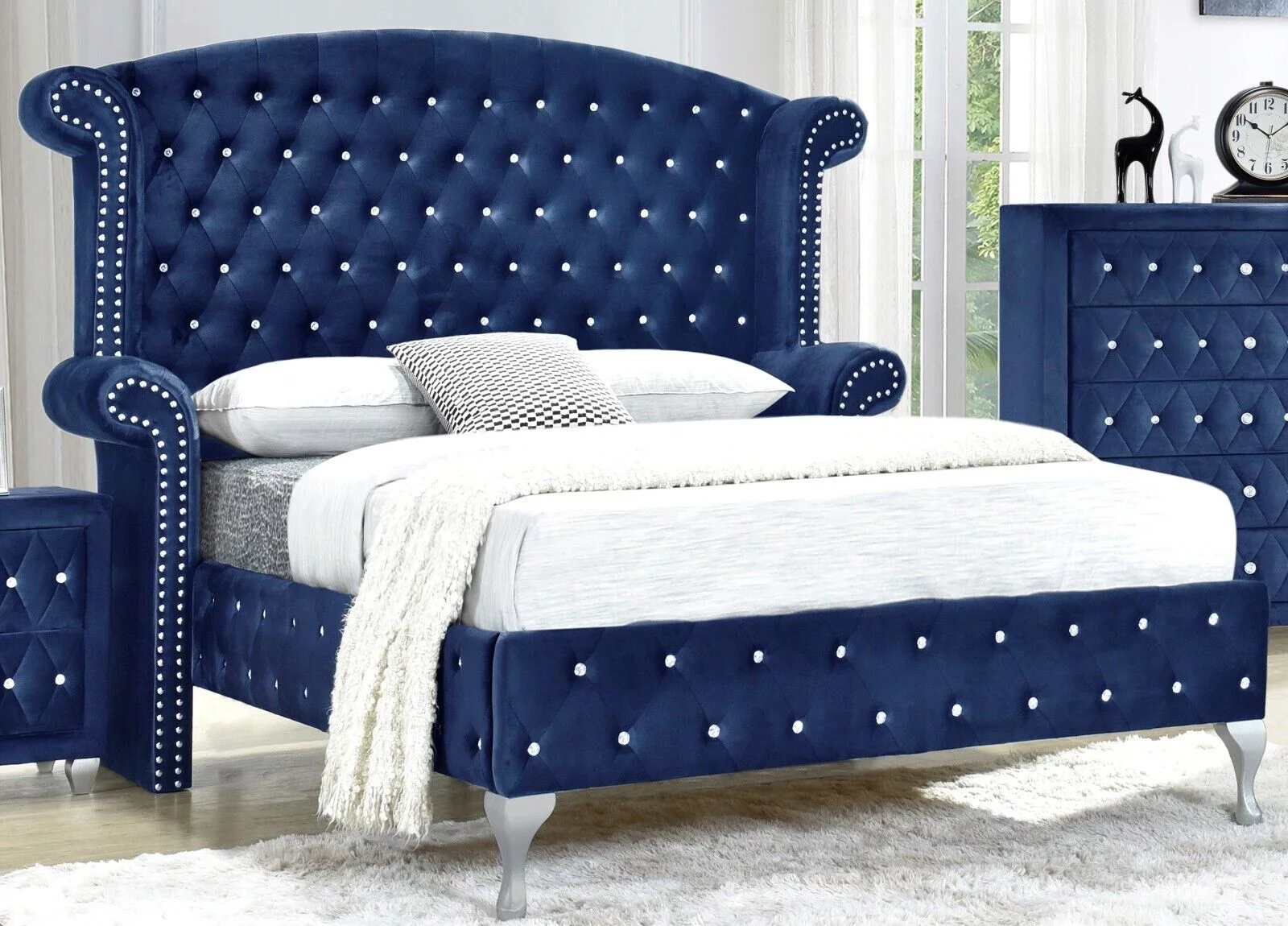Modern 3Pc Queen Size Bed and Nightstands Set Master Bedroom Furniture Blue Velvet Upholstery