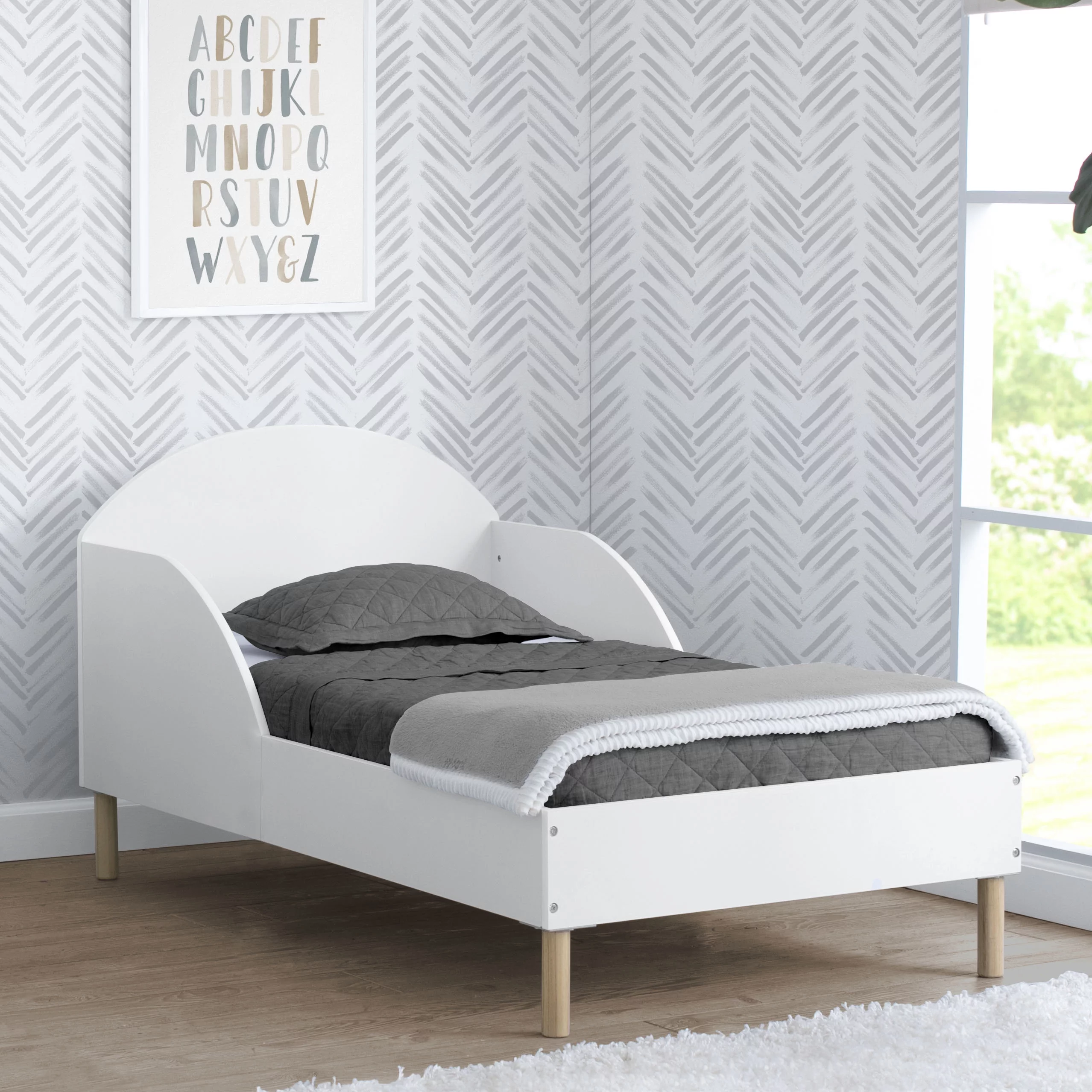 Delta Children Reese Wood Toddler Bed - Greenguard Gold Certified, Bianca White