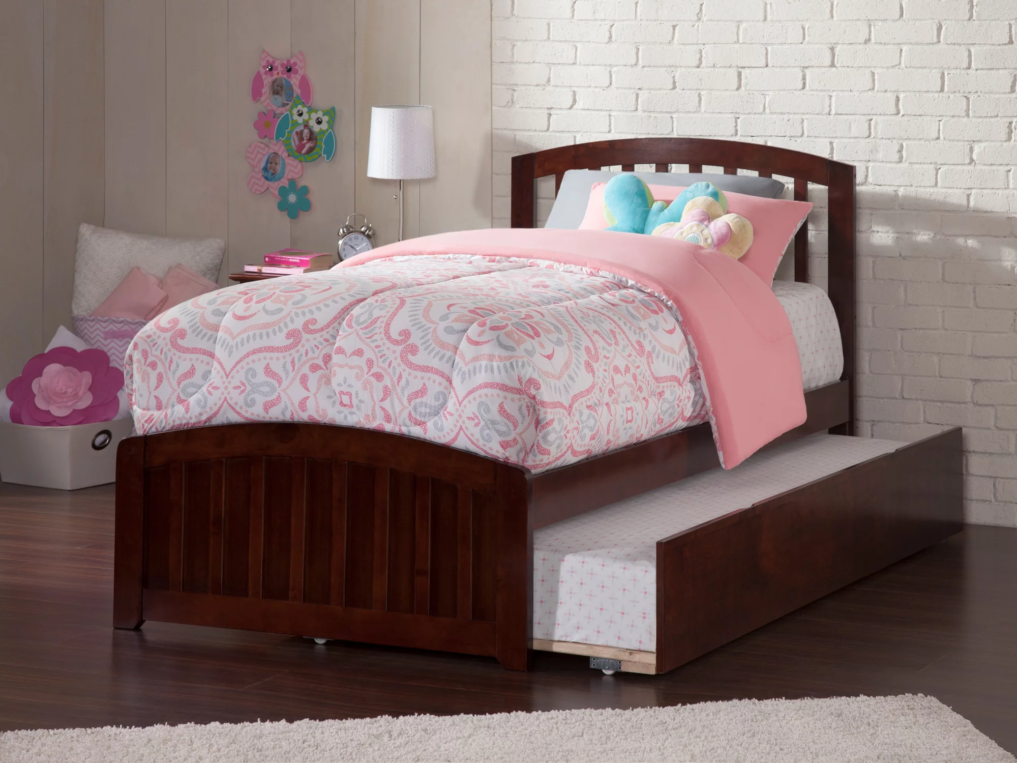 Richmond Twin Extra Long Bed with Matching Footboard and Twin Extra Long Trundle in Walnut