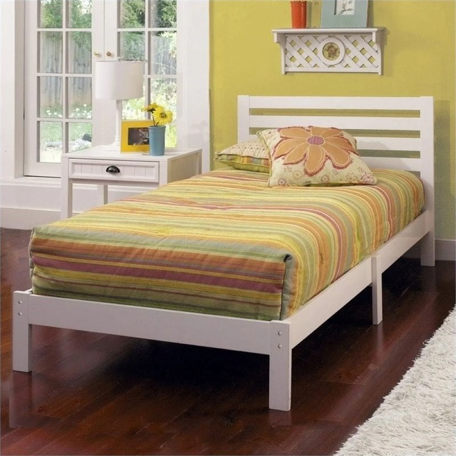 Roseberry Kids Transitional Hardwood Twin Platform Bed in White