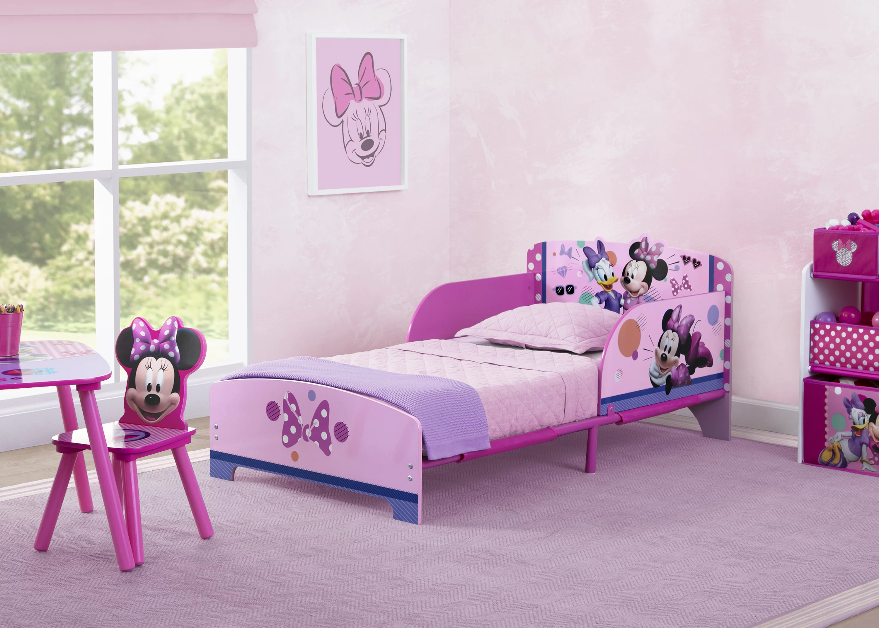 Minnie Mouse Wood & Metal Toddler Bed by Delta Children, Pink