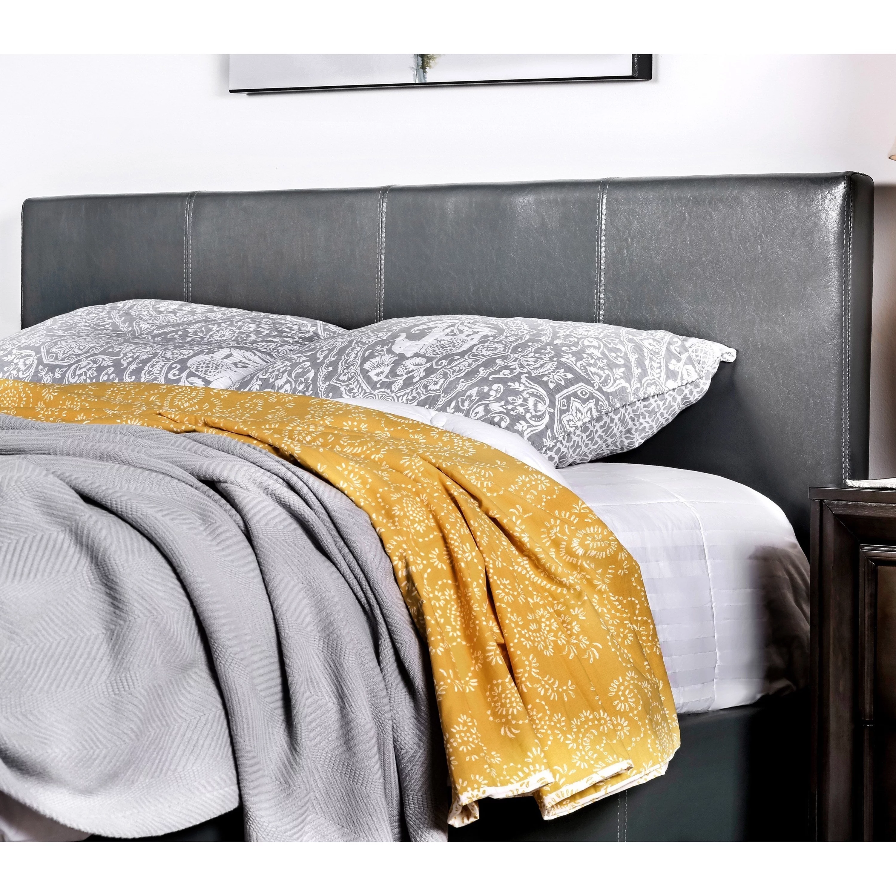 Furniture of America Mellie Faux Leather Bed, Queen, Gray