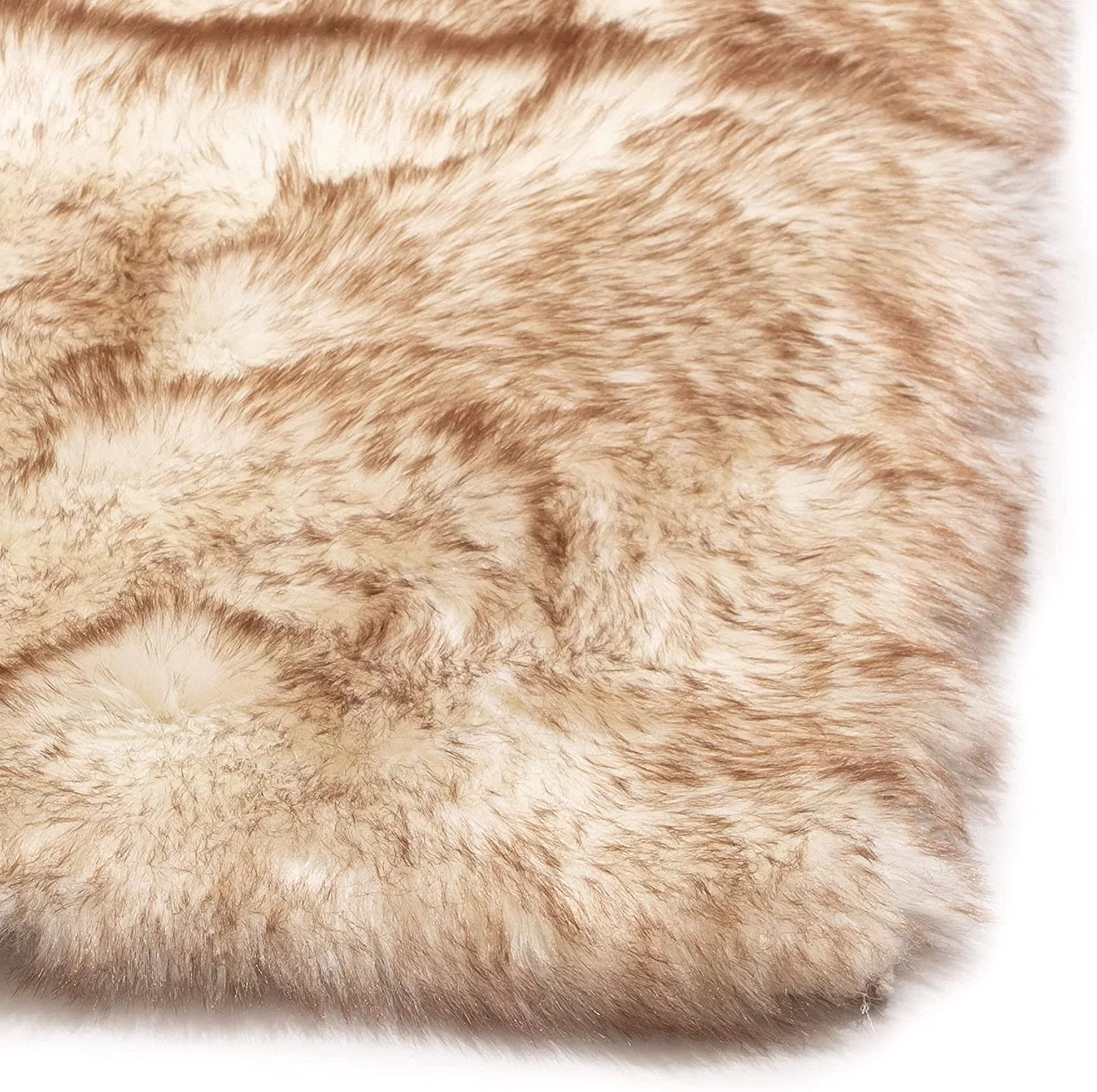 Sanmadrola Faux Fur Rug, Fluffy Soft Faux Fox Fur Area Rugs for Bedroom Livingroom Kids Room Decor, Shaggy Fur Rugs Anti-Skid White with Brown 8x10 ft