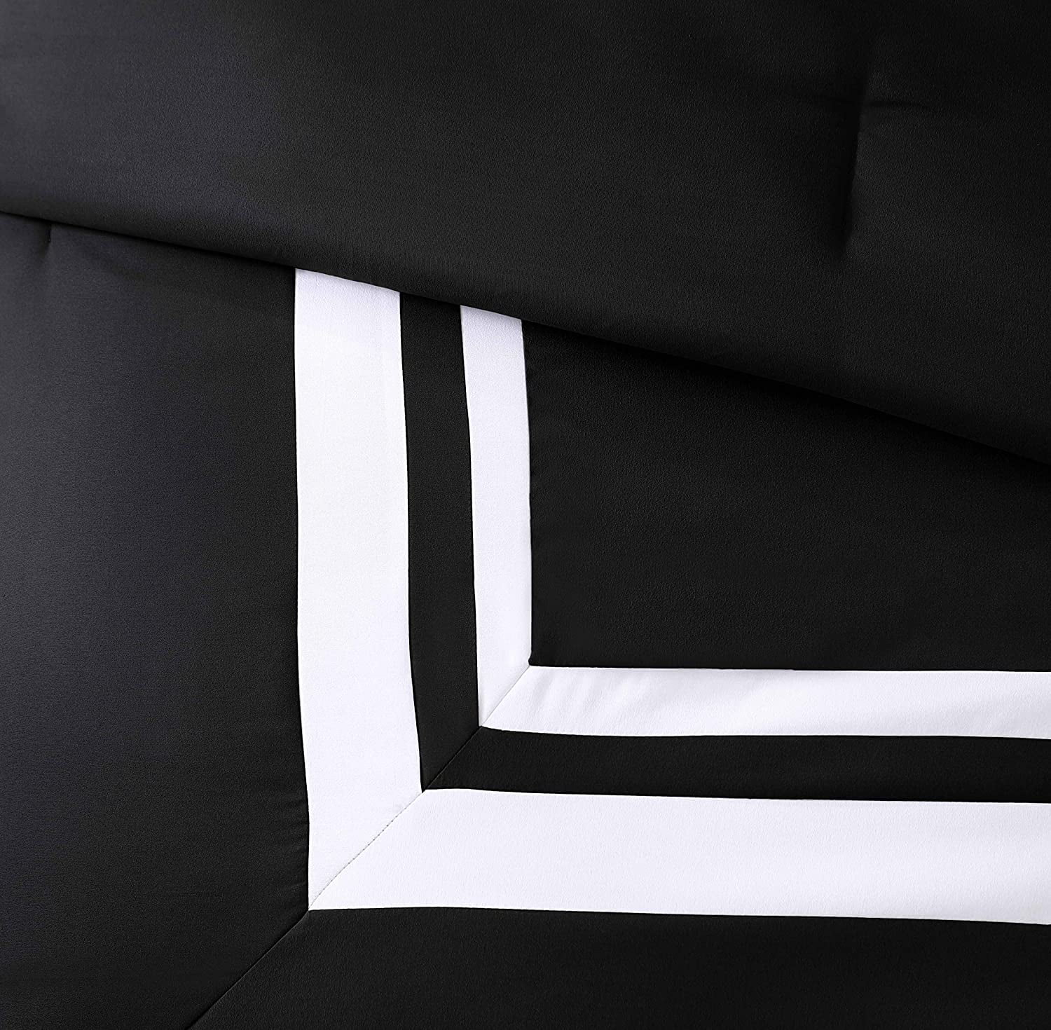 Chezmoi Collection Caprice 7-Piece Black/White Square Pattern Hotel Style Comforter Set California King