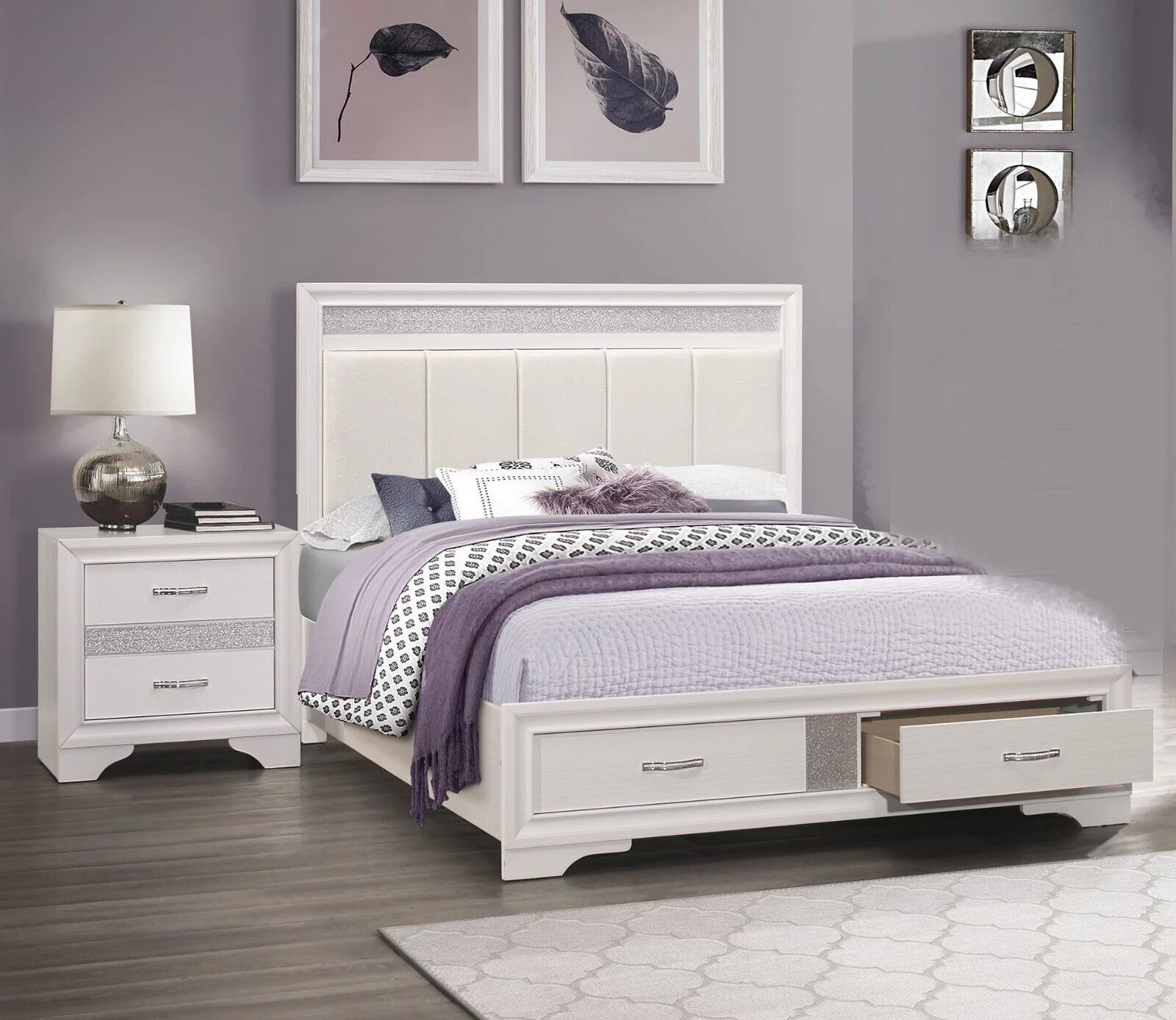 Glamorous Bedroom Set 3pc California King Platform Bed 2x Nightstands White Finish and Silver Glitter Furniture