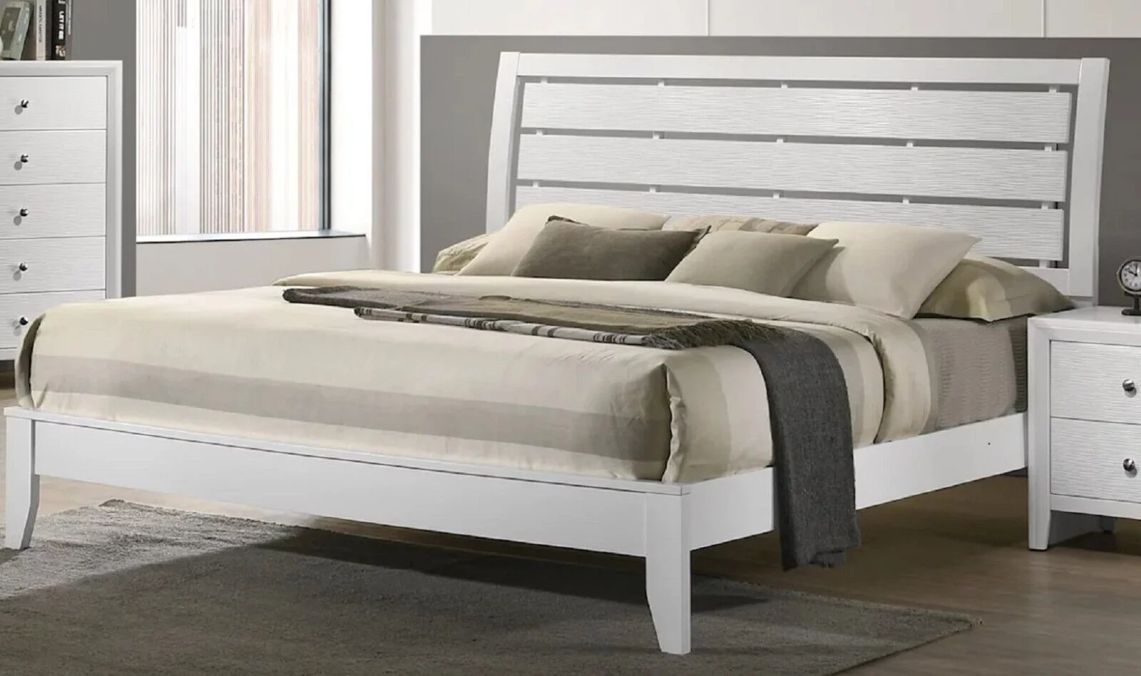 4pc Beautiful White Finish King Size Panel Bed Set Wooden Master Bedroom Furniture