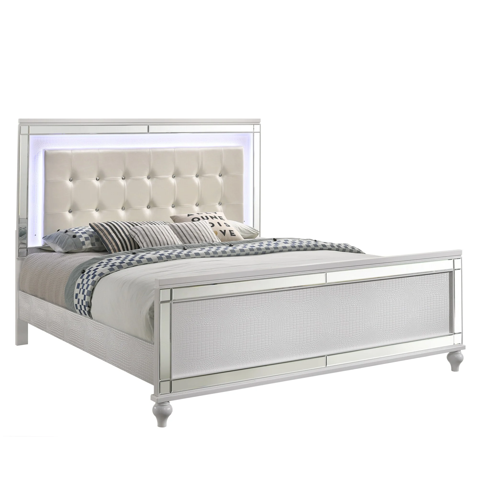 New Classic Furniture Tracee Tufted Upholstered Bed Queen - White