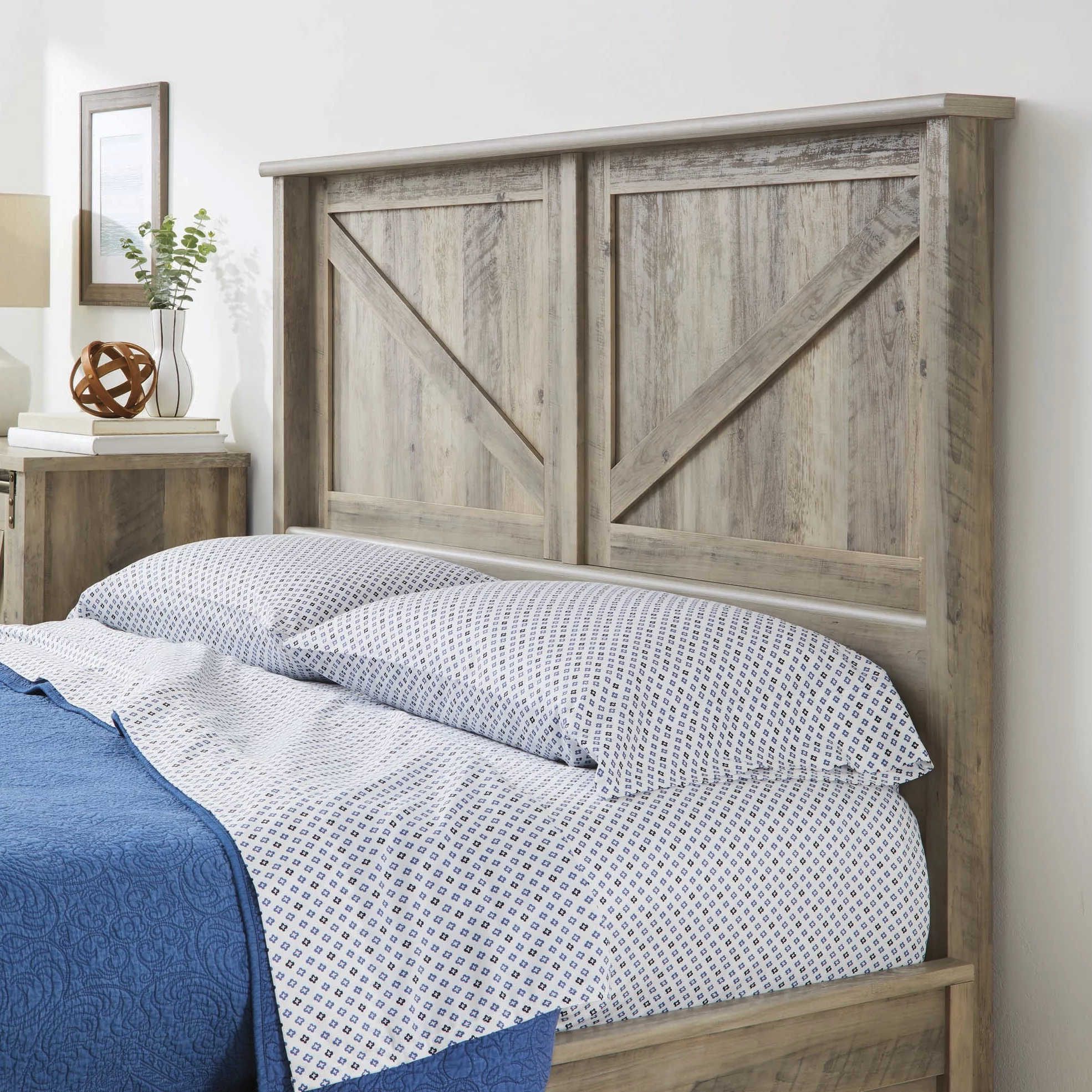 Better Homes & Gardens Modern Farmhouse Queen Platform Bed with Headboard and Storage, Rustic Gray Finish