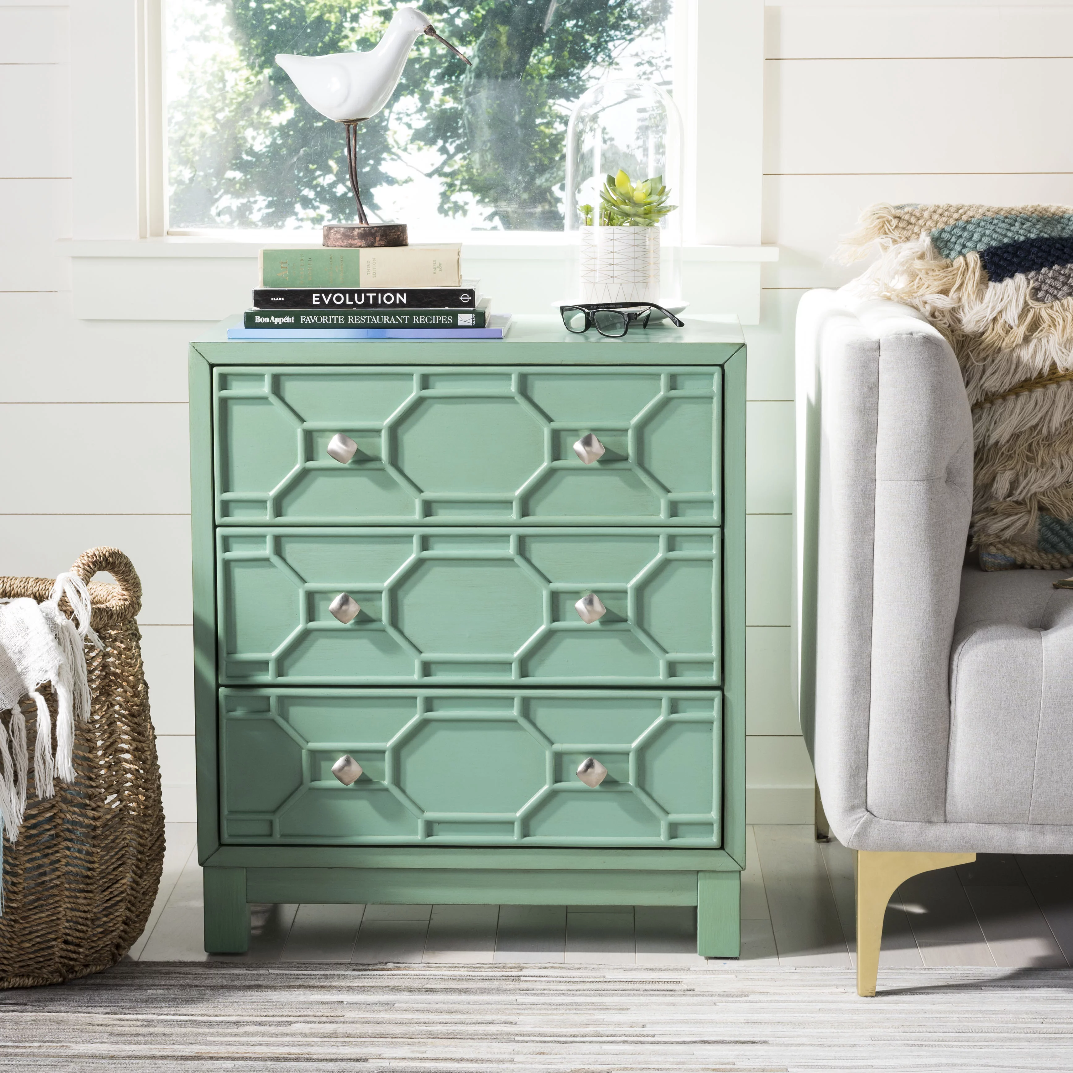 SAFAVIEH Izumi Solid Geometric 3 Drawer Chest, Turquoise