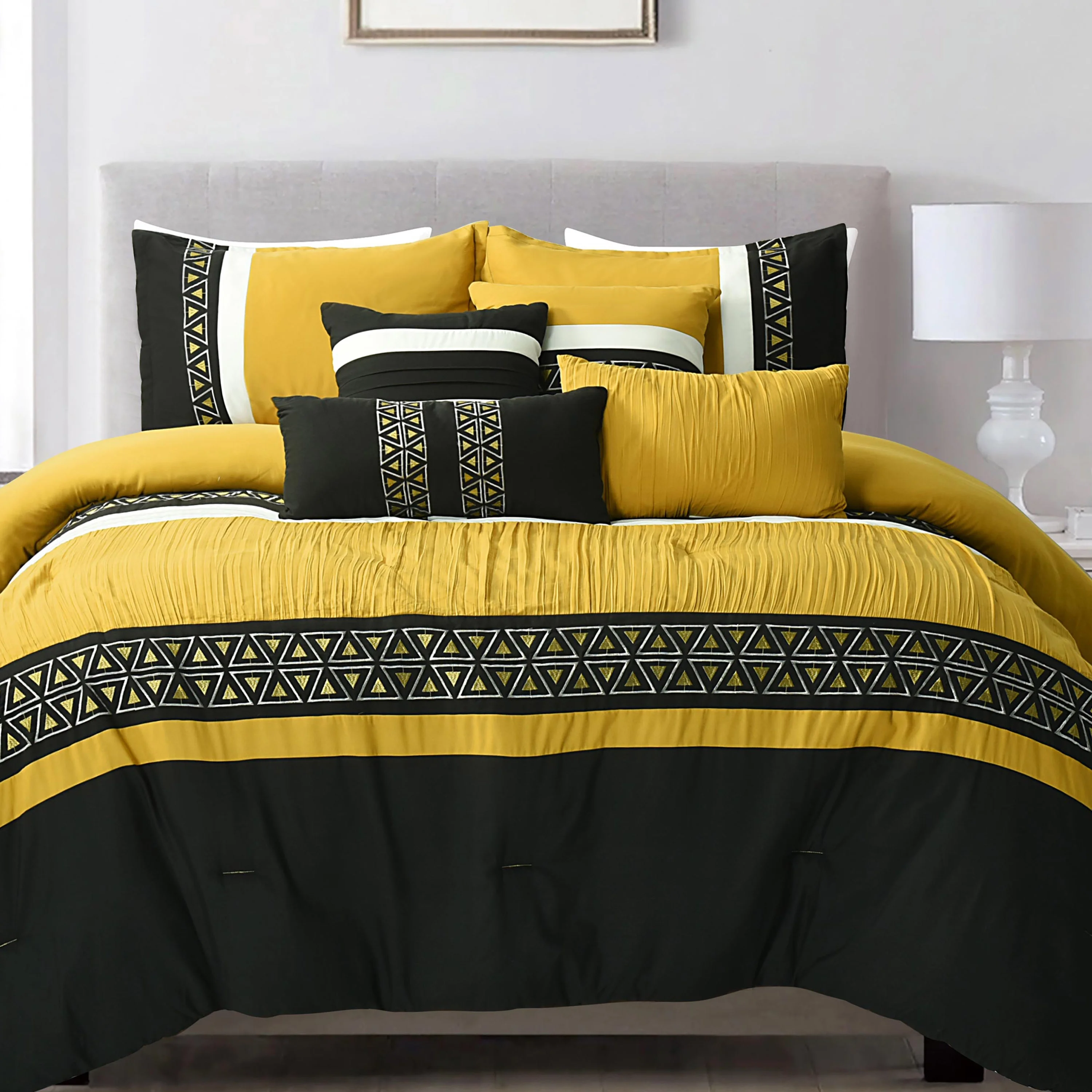 HIG Luxurious 7-Piece Embroidered King Bedding Set - Elegant Design & Cozy Comfort - Ideal for Home Decor, Yellow Bed in a Bag