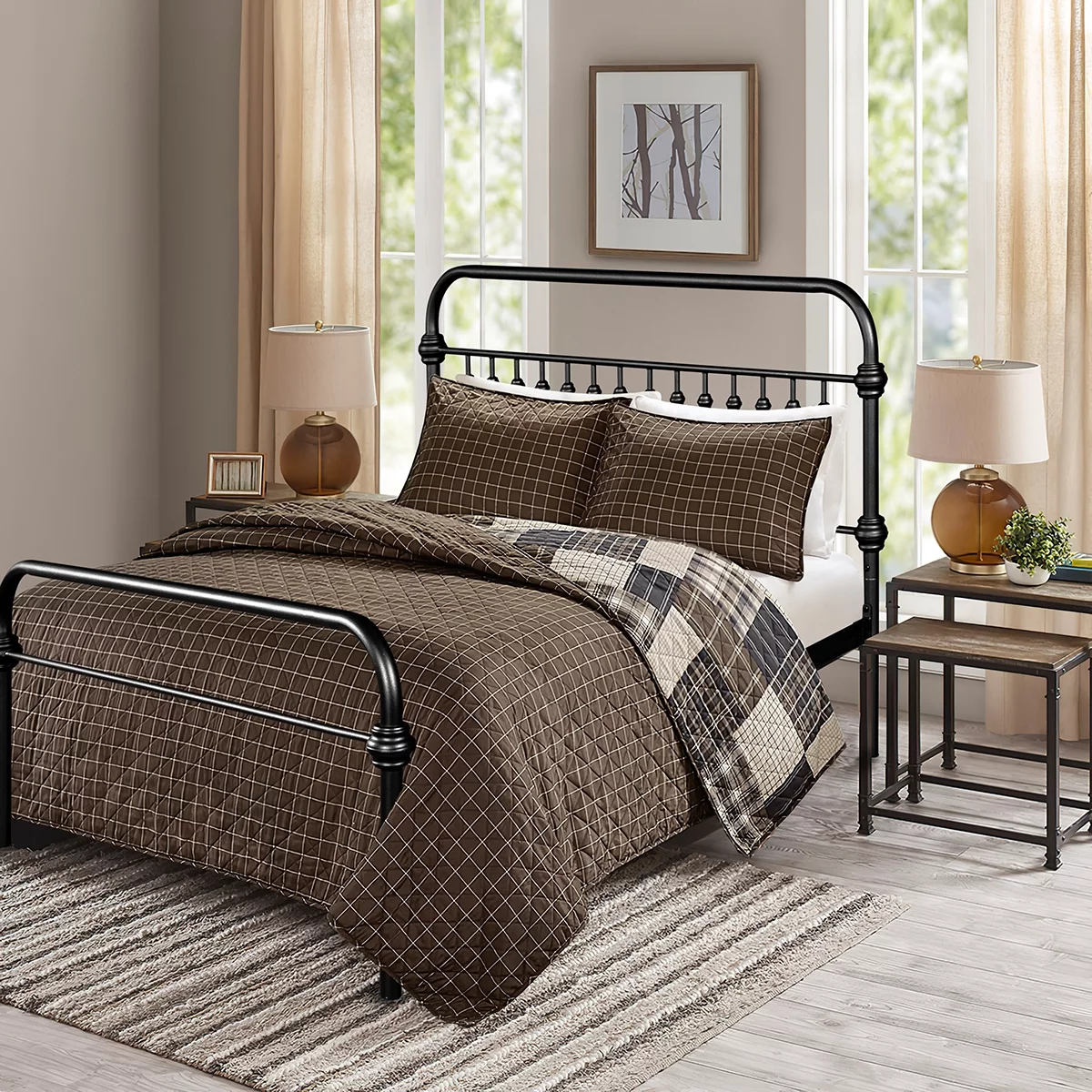 HouseInBox Queen Size Metal Platform Bed Frame with Vintage Headboard Footboard