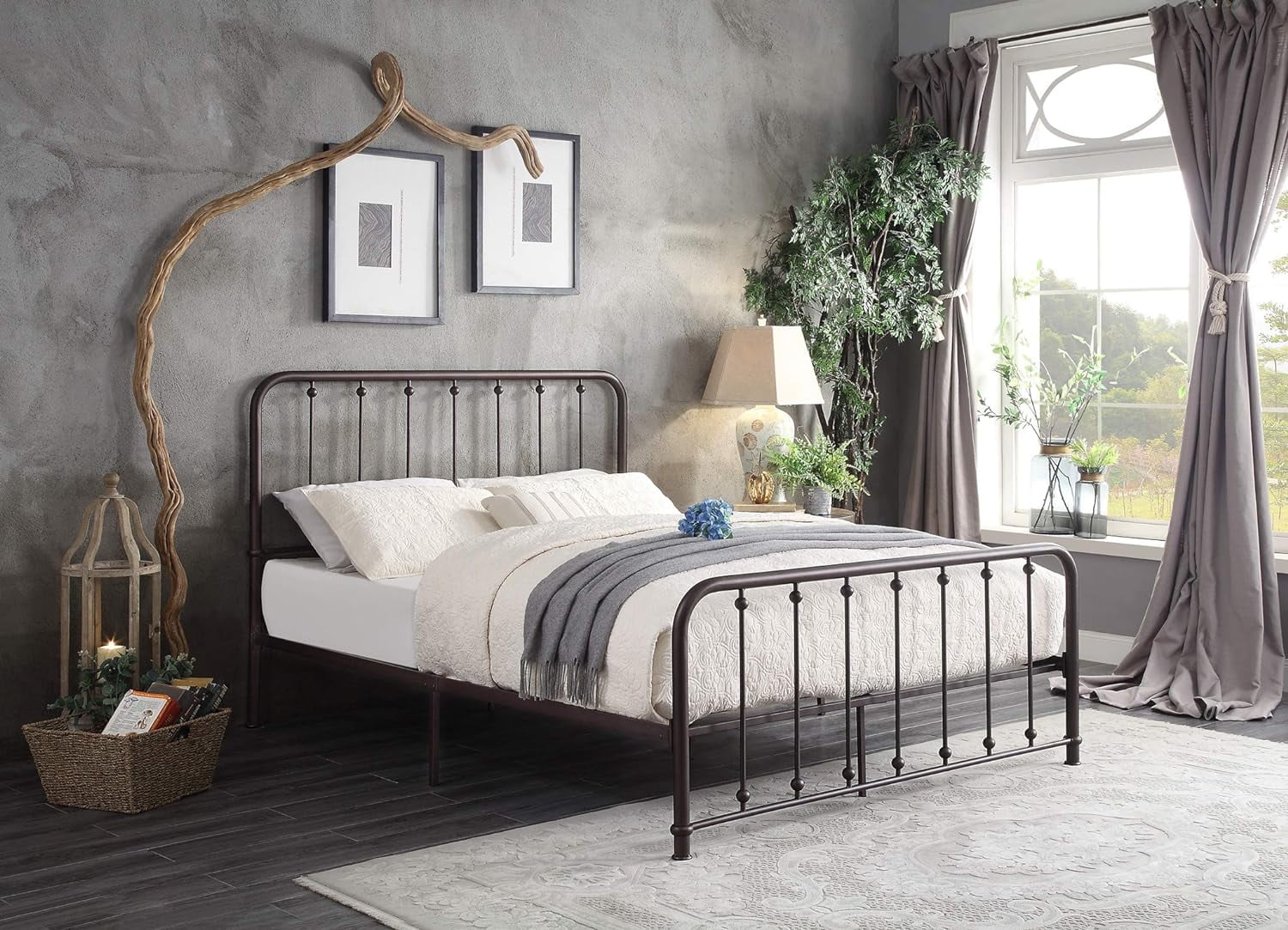 Metal Platform Bed, Queen, Antique Bronze