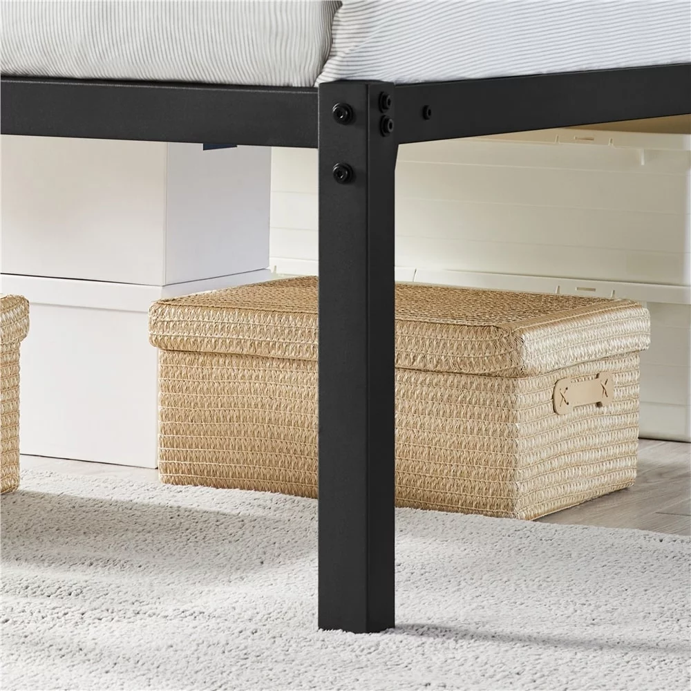Yaheetech  Metal Platform Bed Frame Mattress Foundation Queen
