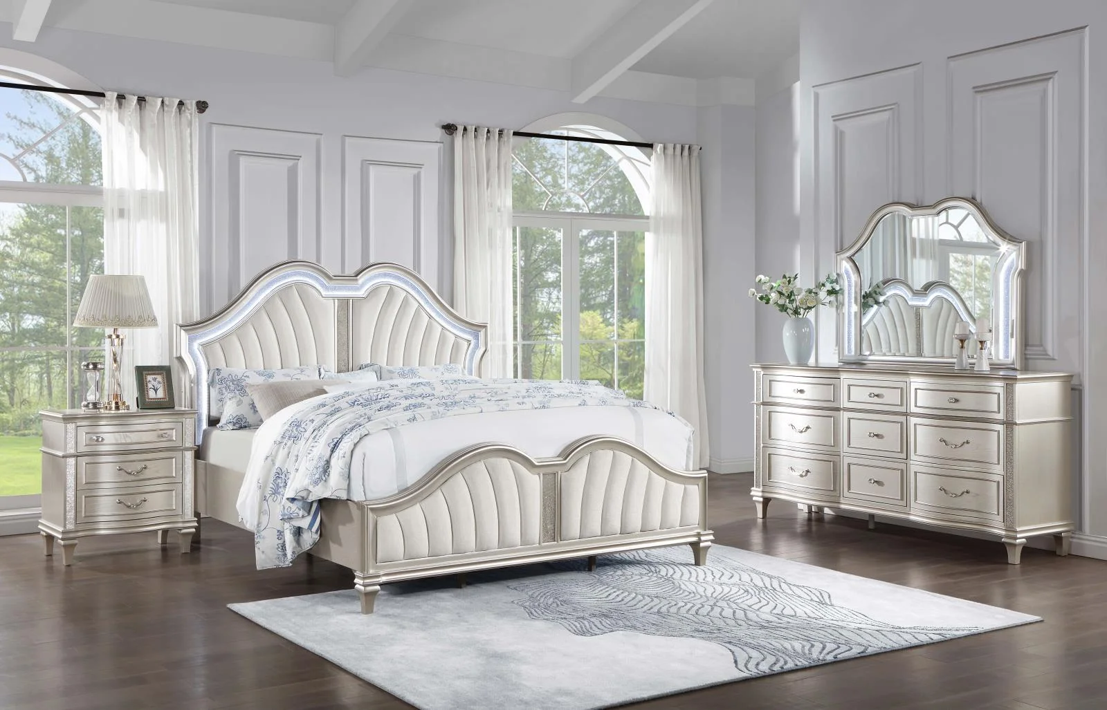Evangeline 5-piece Upholstered Platform Eastern King Bedroom Set Ivory and Silver Oak