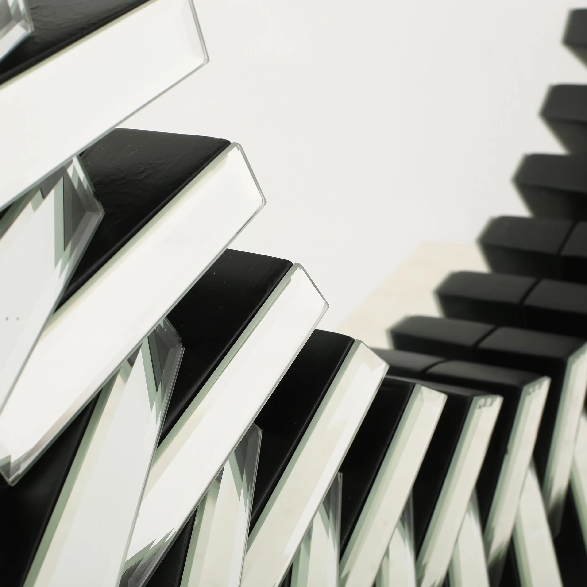 GDF Studio Avette Circular Round Wall Mirror 36 inch Clear, Mirrored