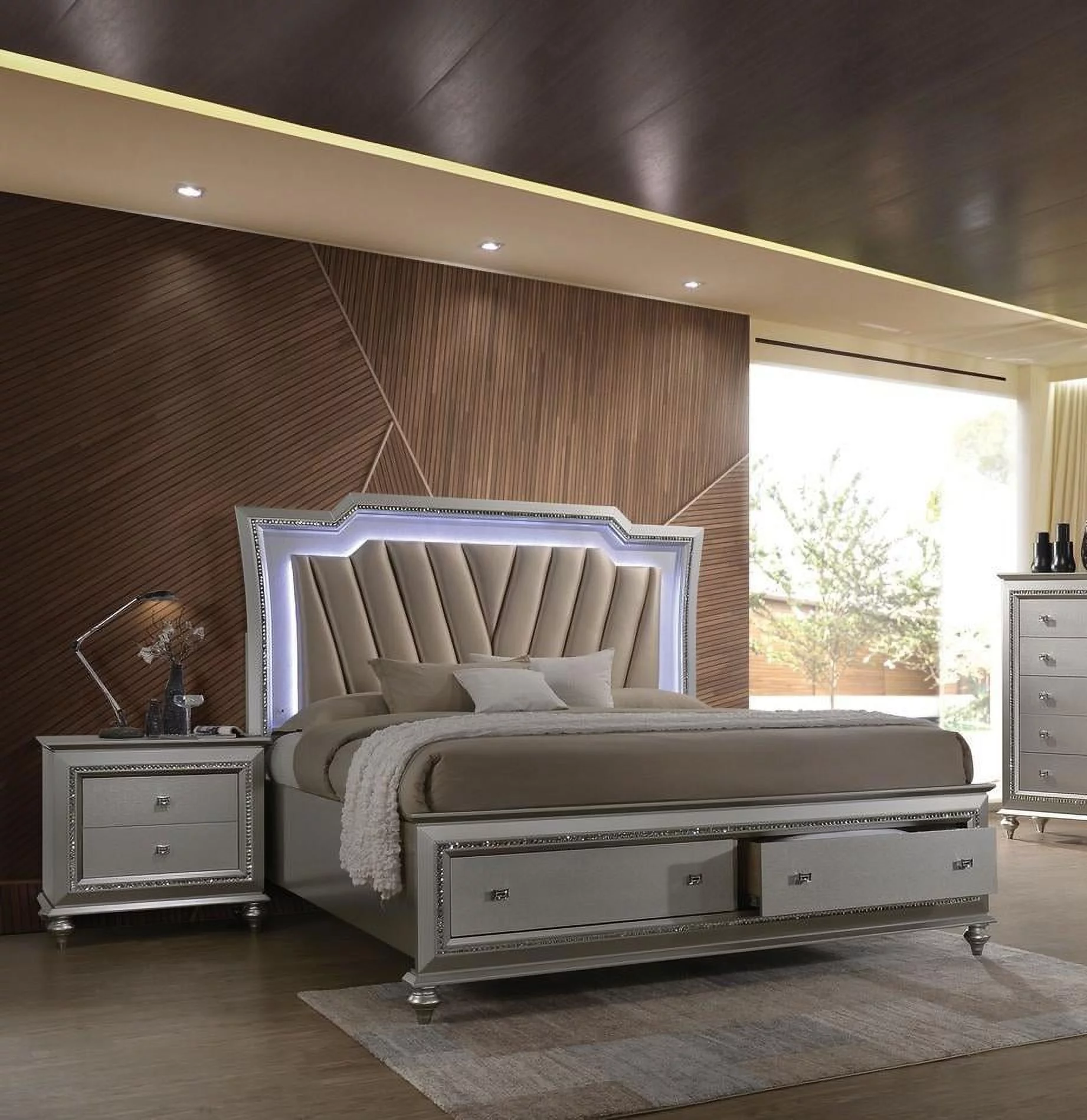 Samana Upholstered Storage Platform Queen Bed Set 3