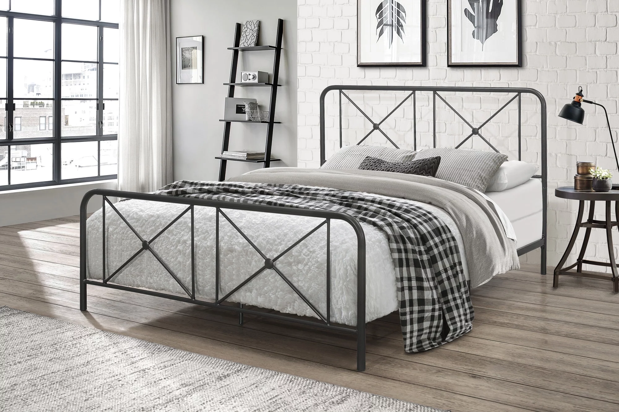 Hillsdale Furniture Williamsburg X Design Black Sparkle Metal Queen Bed