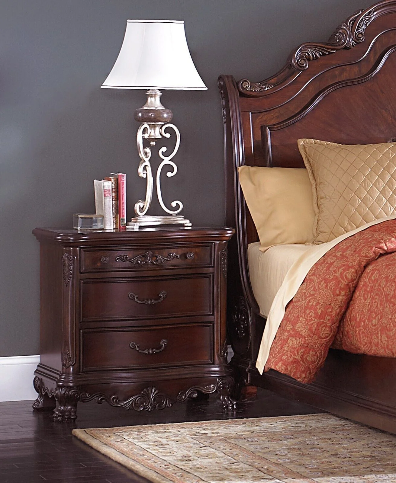 Formal Traditional Style Bedroom 4pc Cherry Finish Queen Bed Dresser Nightstand Mirror Set