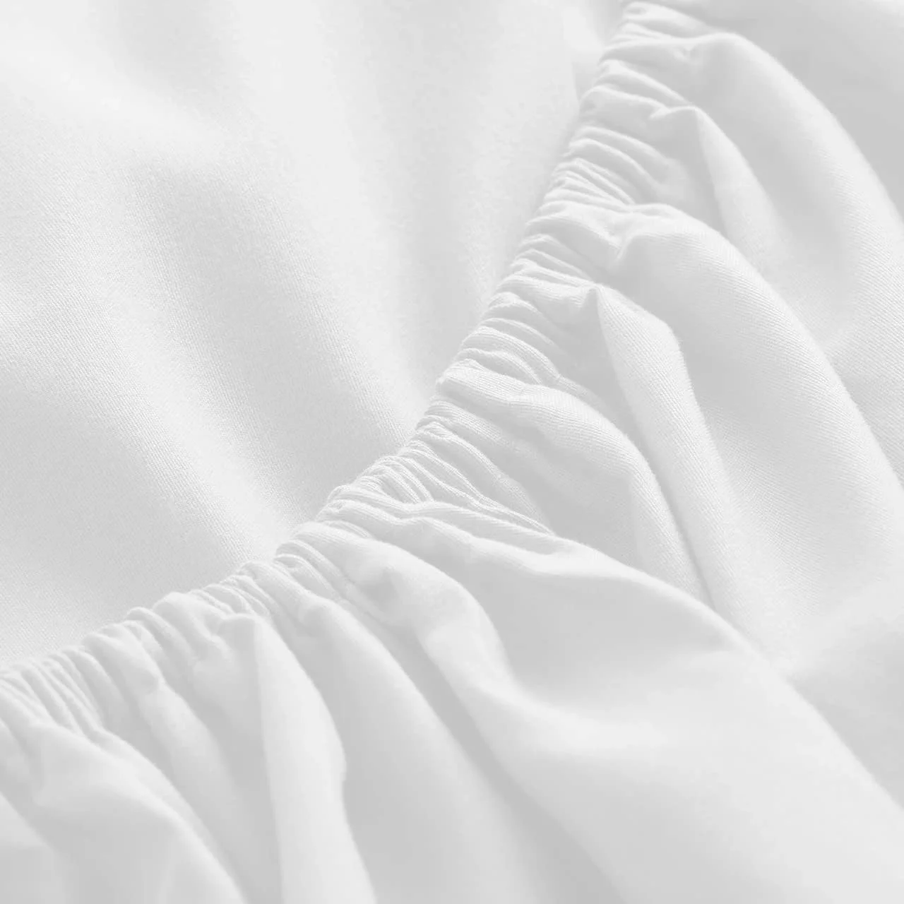 8 Piece Bed In A Bag Comforter Set Soft Complete Set Includes Bed Sheet (Queen, Black)