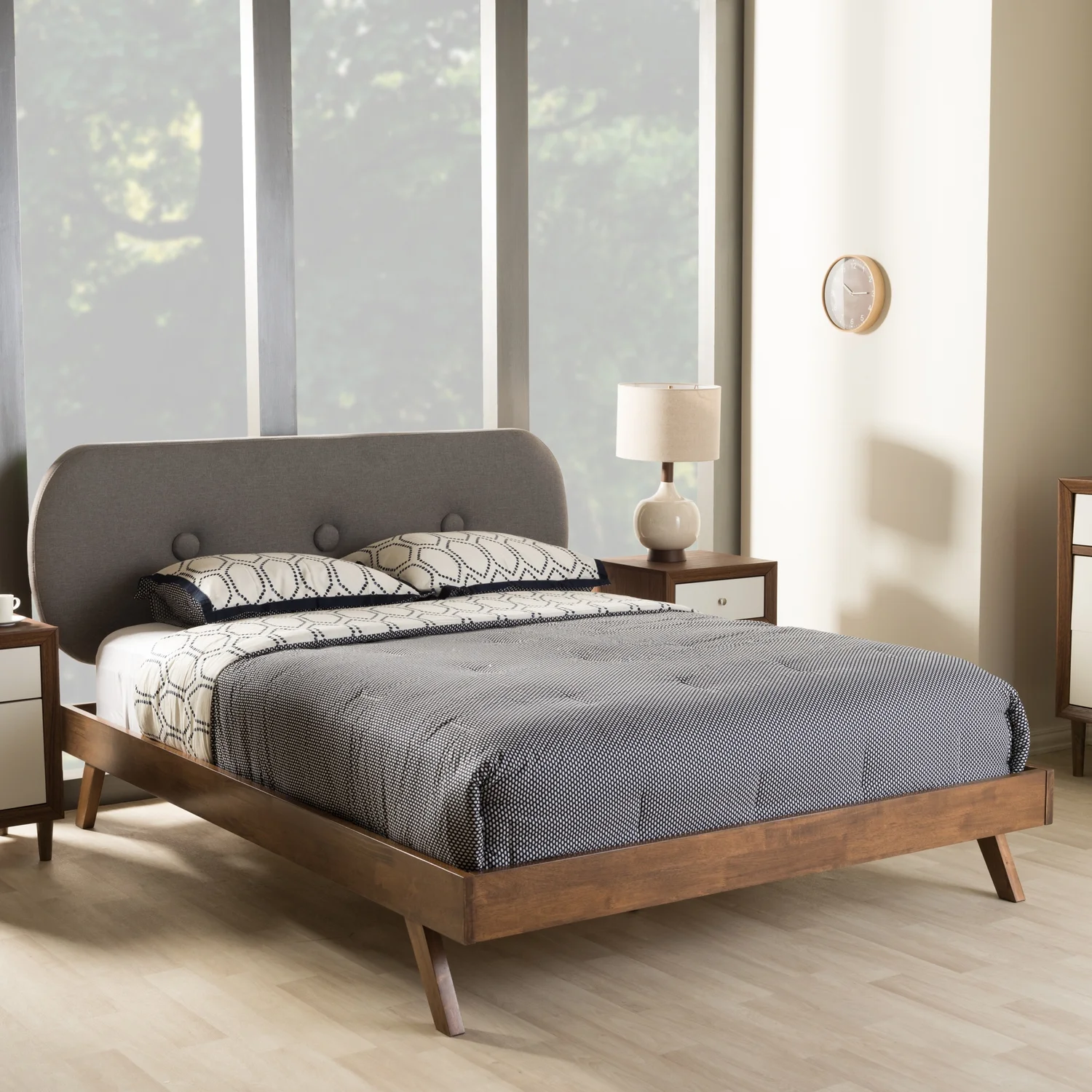 HomeStock Nordic Haven Platform Bed