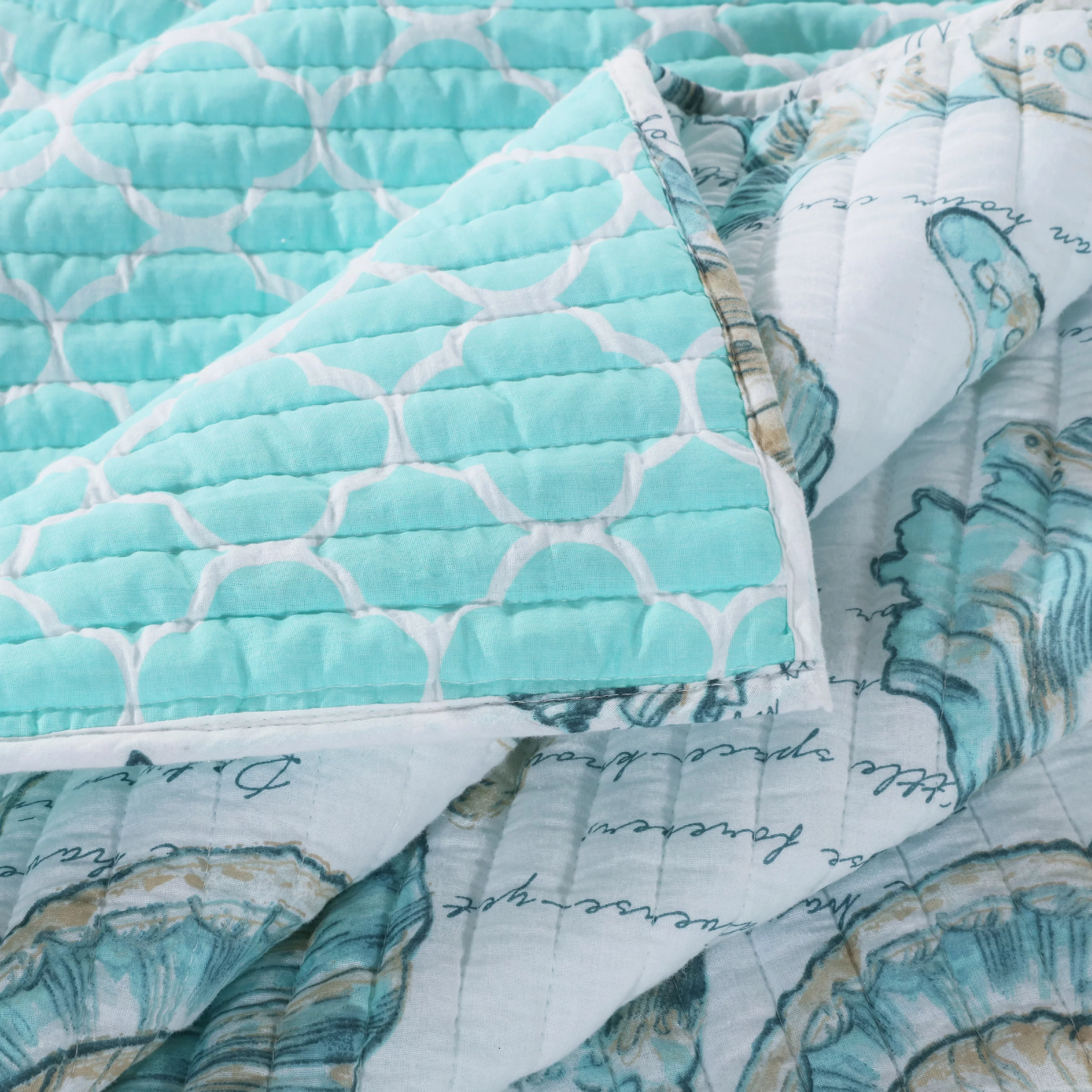 Global Trends Coastal Seashell Nautical Theme Reversible Quilt Set, 3-Piece Full/Queen