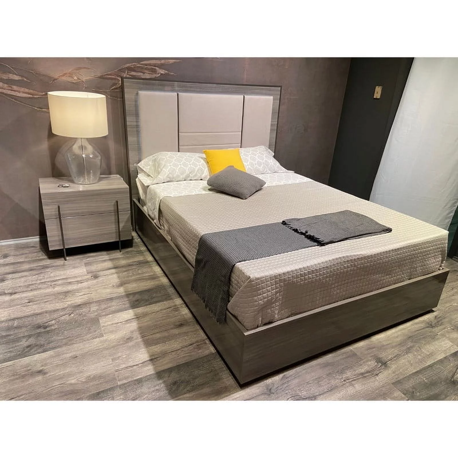 Blade Modern Premium 3-Piece Bedroom Set, Grey, Queen