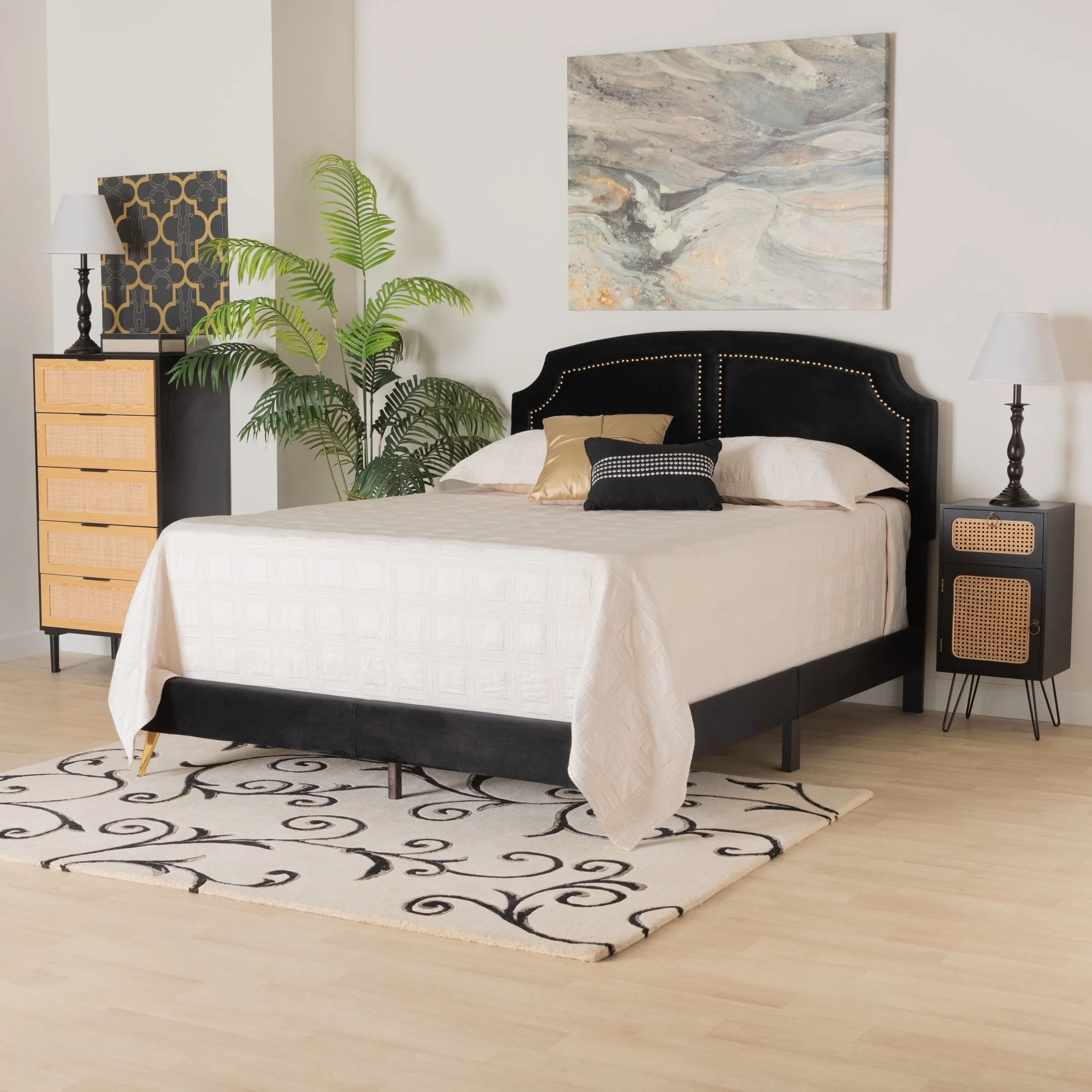 Baxton Studio Oxley Traditional Glam and Luxe Black Velvet and Gold Metal Queen Size Panel Bed