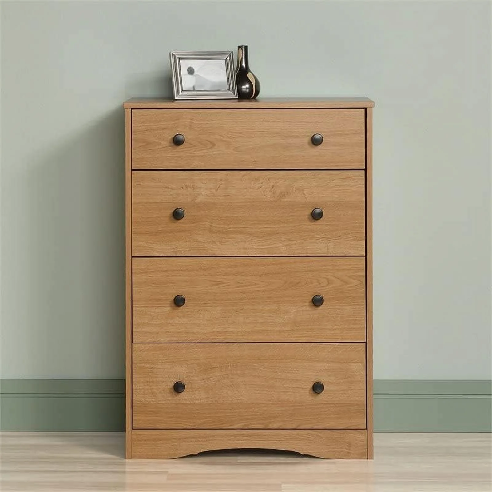 Contemporary 4-Drawer Engineered Wood Bedroom Chest In Highland Oak