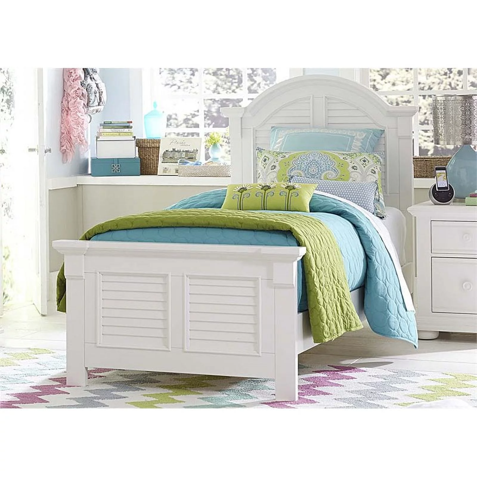 Pemberly Row Farmhouse Twin Panel Bed in White