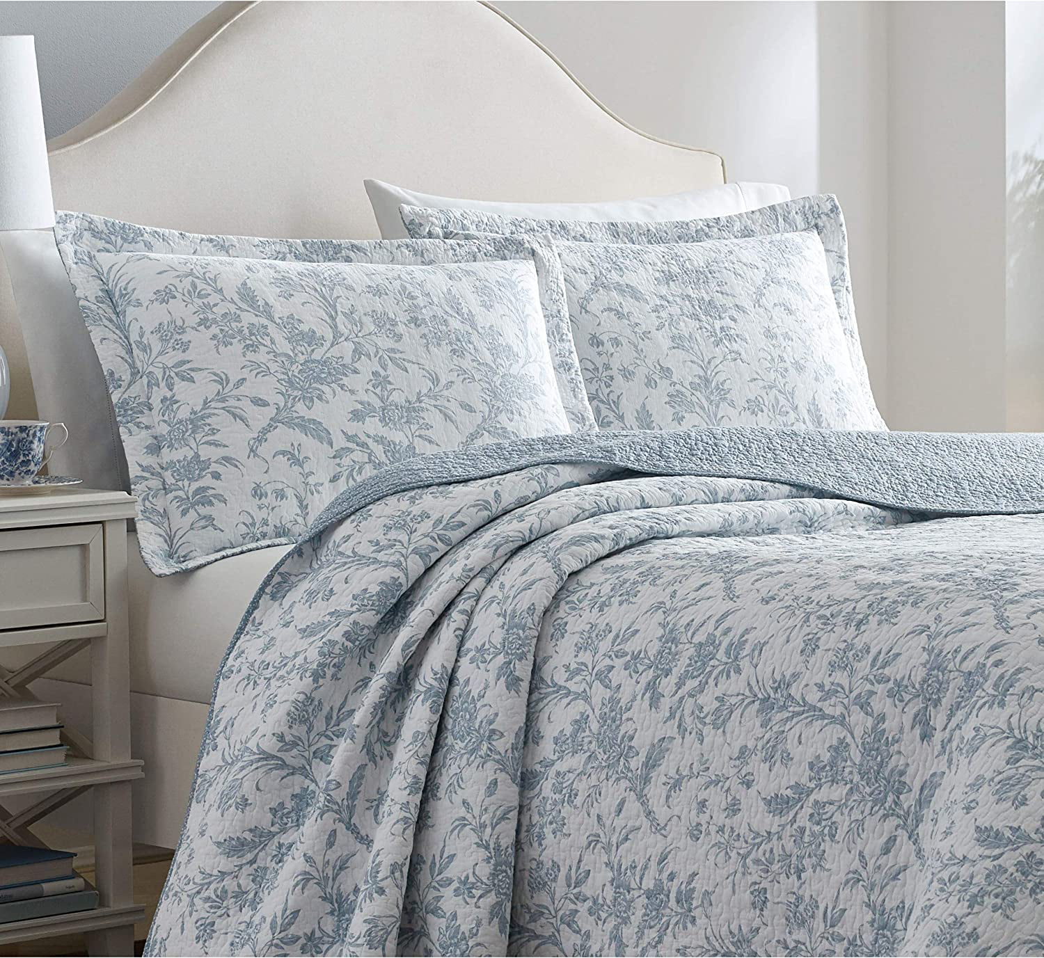 durable Laura Ashley Home - King Size Quilt Set  Cotton Reversible Bedding  Lightweight Home Decor for All Seasons (Amberley Blue  King)