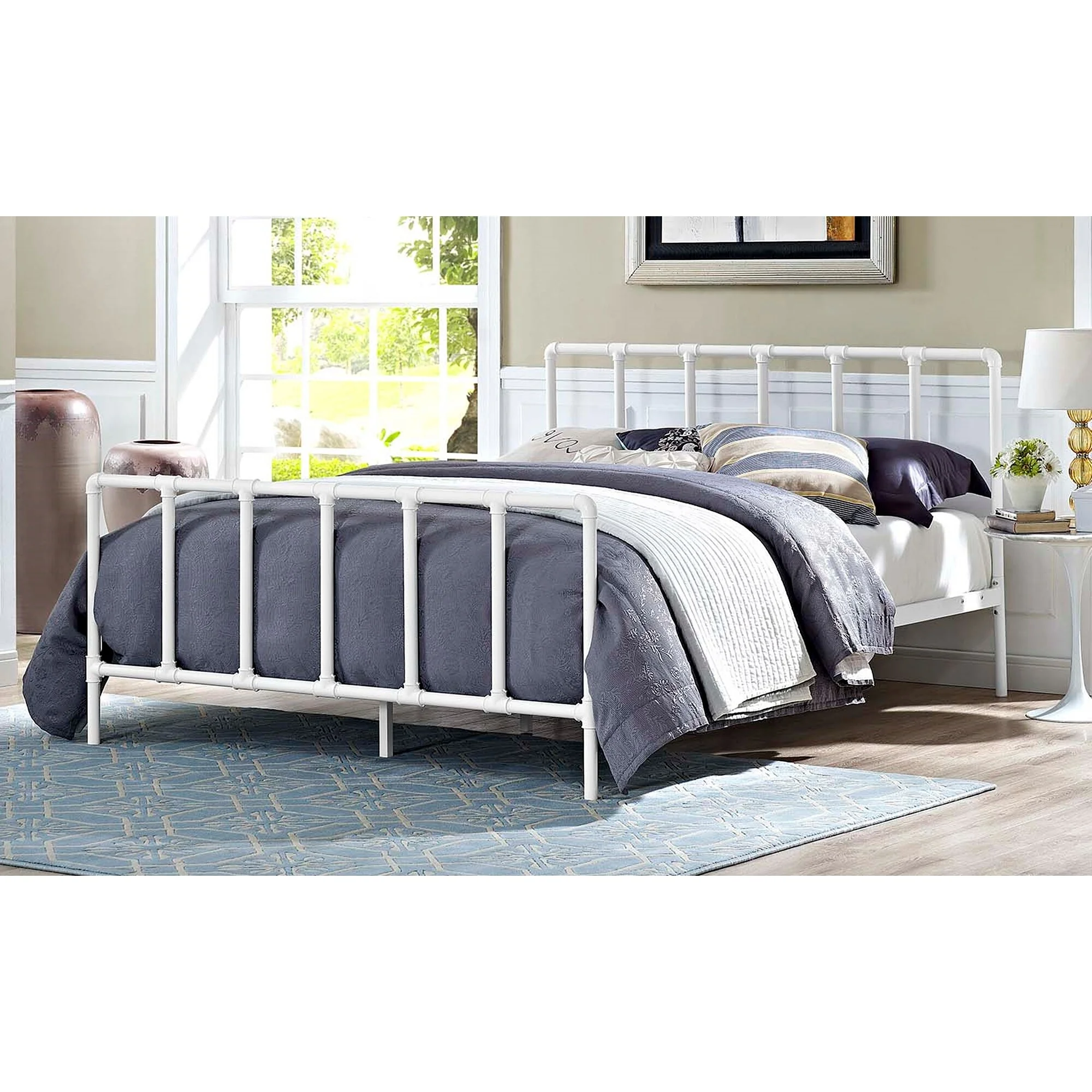 BSD National Supplies Ovanta Classic White Queen Size Metal Pipe Bed