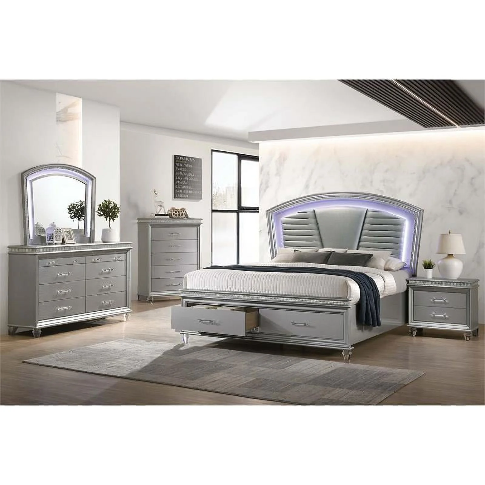 Furniture of America Plumley Contemporary Solid Wood 8-Drawer Dresser in Silver