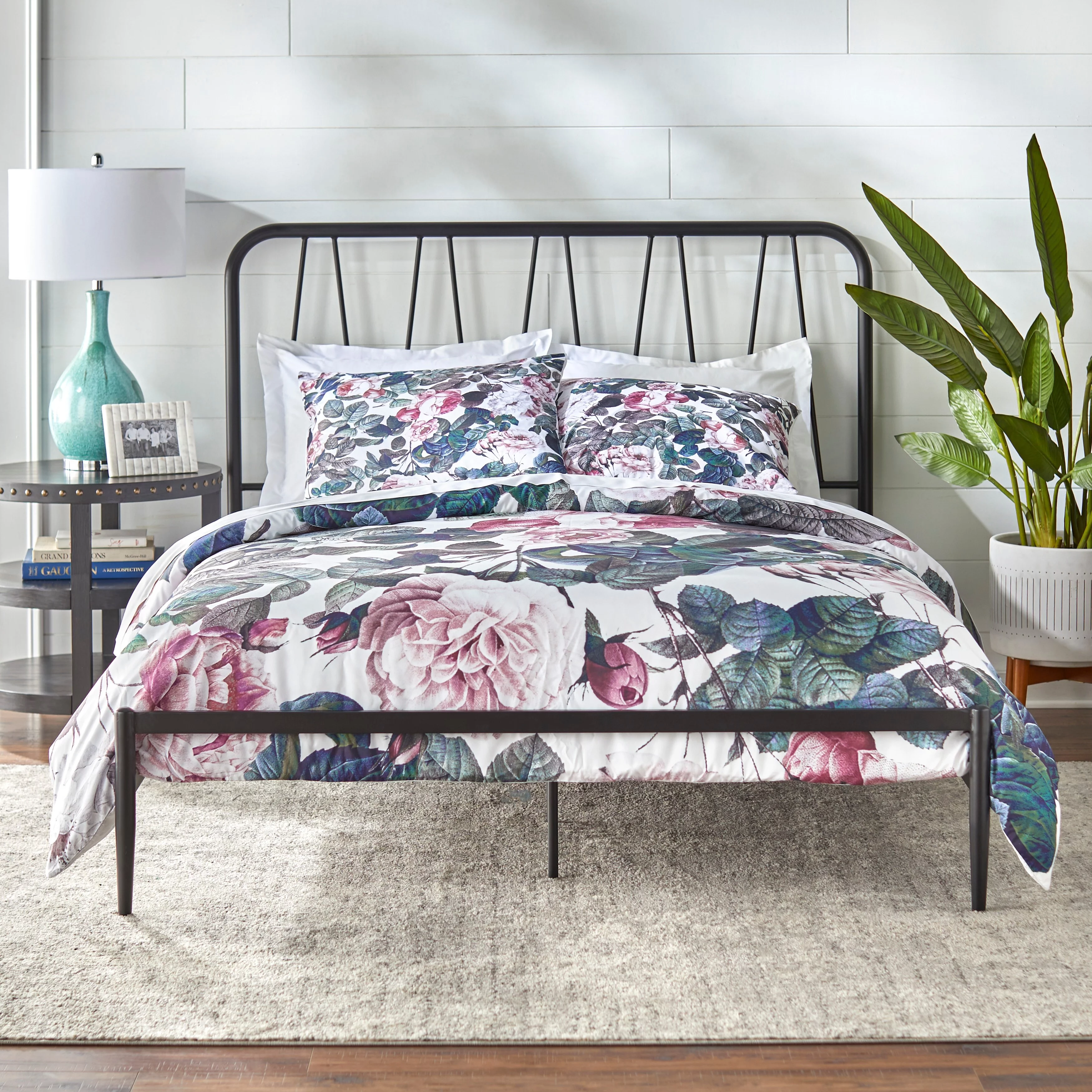 Lifestorey  Polaris Queen Bed