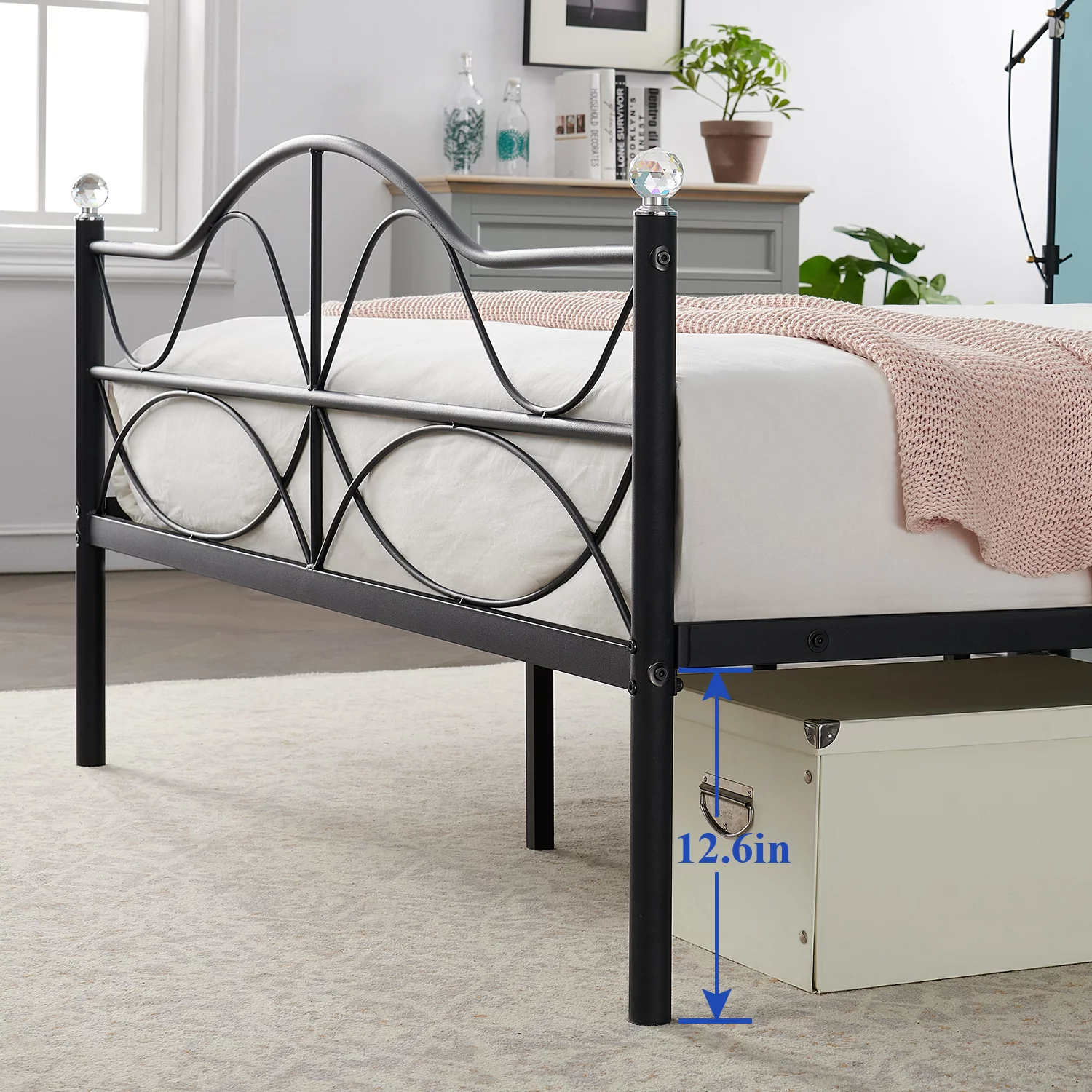 VECELO Queen Size Metal Platform Bed Frame, Mattress Foundation with Vintage Headboard and Footboard, Black