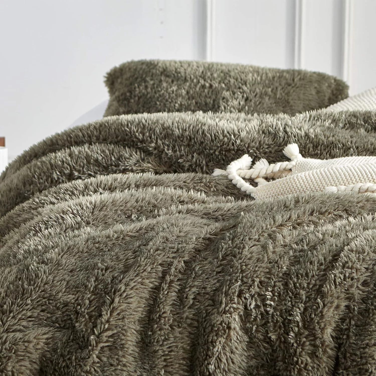 Hairnado - Coma Inducer Oversized King Comforter - Laurel Oak