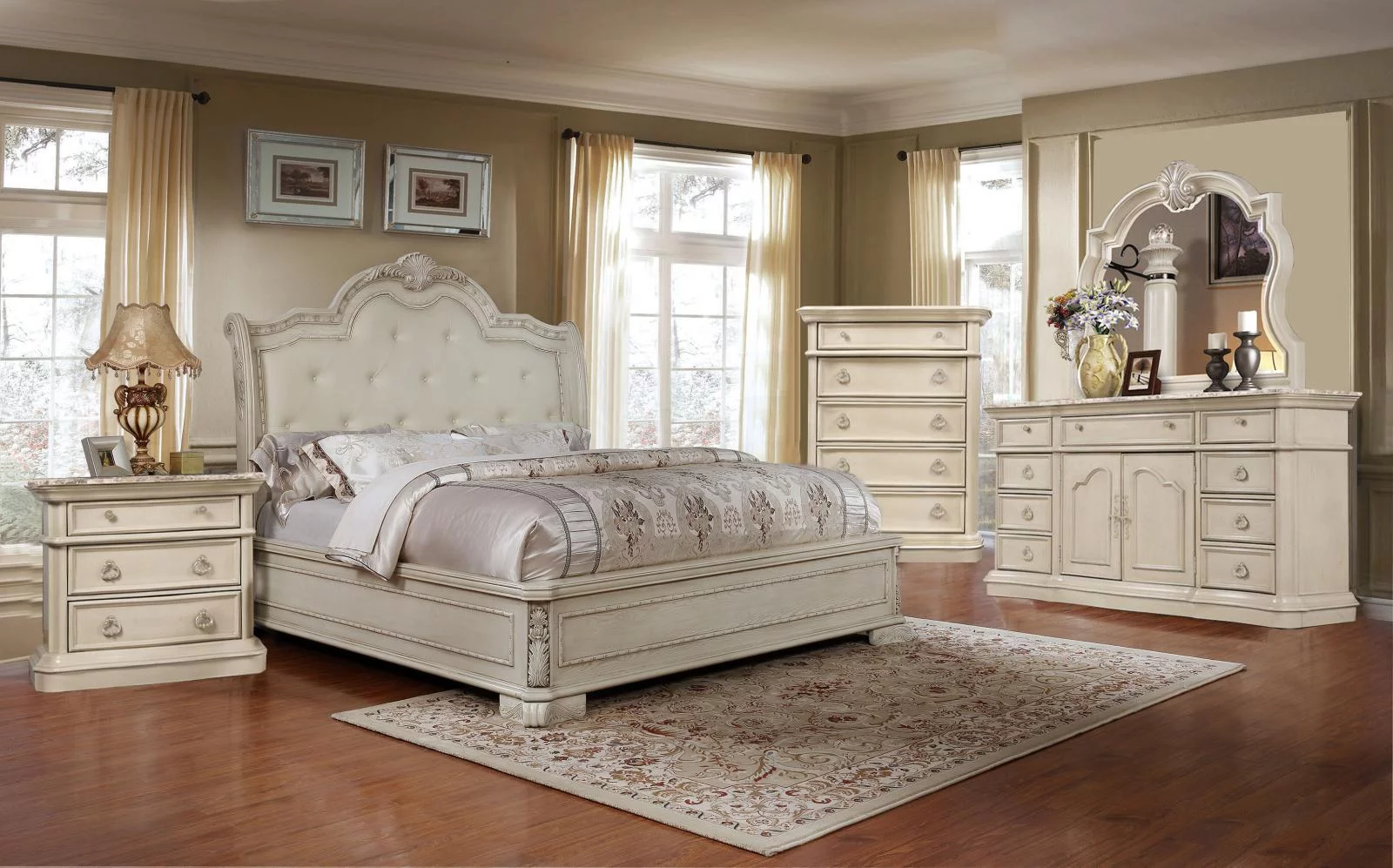 Antique White Tufted King Size Bedroom Set 6Pcs Traditional McFerran B1000