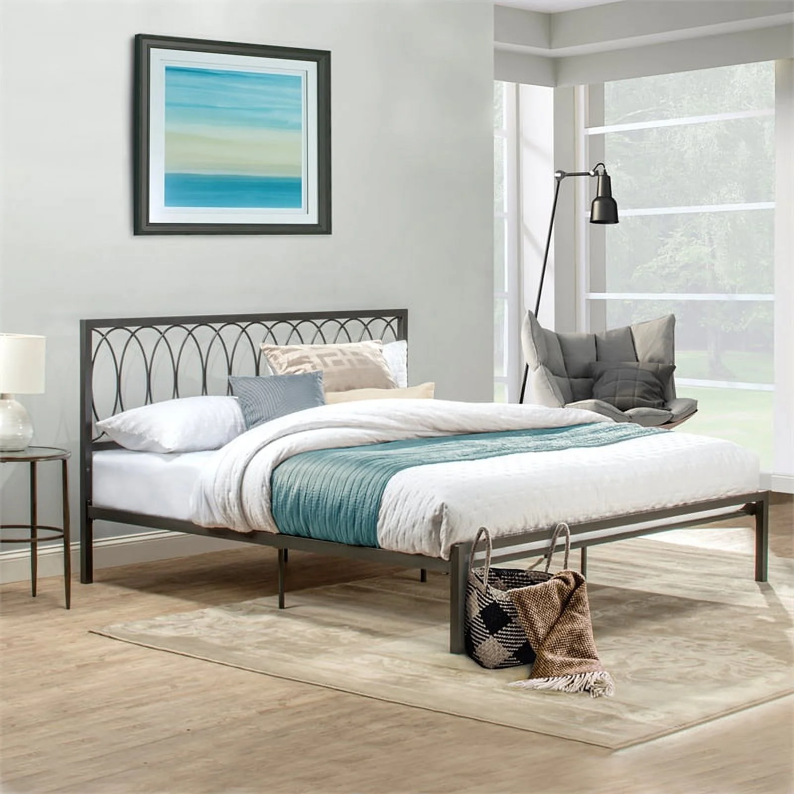 Bowery Hill Furniture Complete King-Size Metal Bed Gray