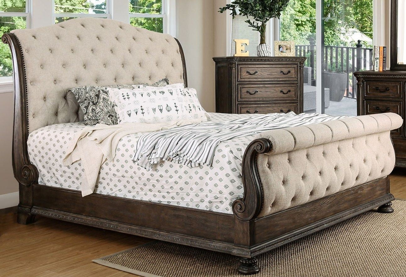 Luxury Stylish Traditional Intricate Wood Carving Rustric Natural Tone Finish Eastern King Size Sleigh Bed Dresser Mirror Nightstand 4pc Set Tufted Fabric HB FB