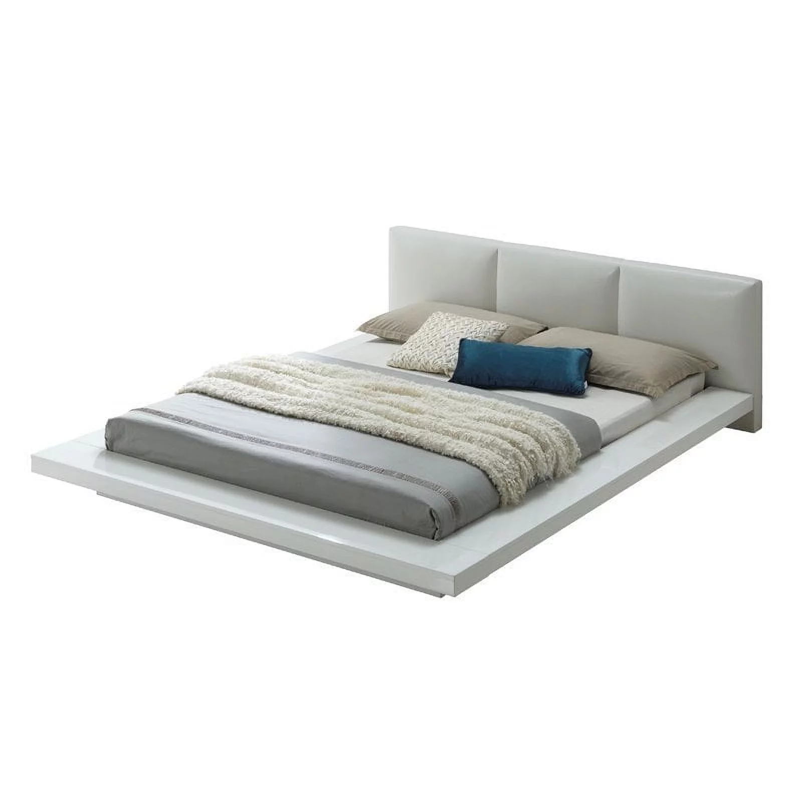 Furniture of America Krister Solid Wood Queen Panel Bed in White