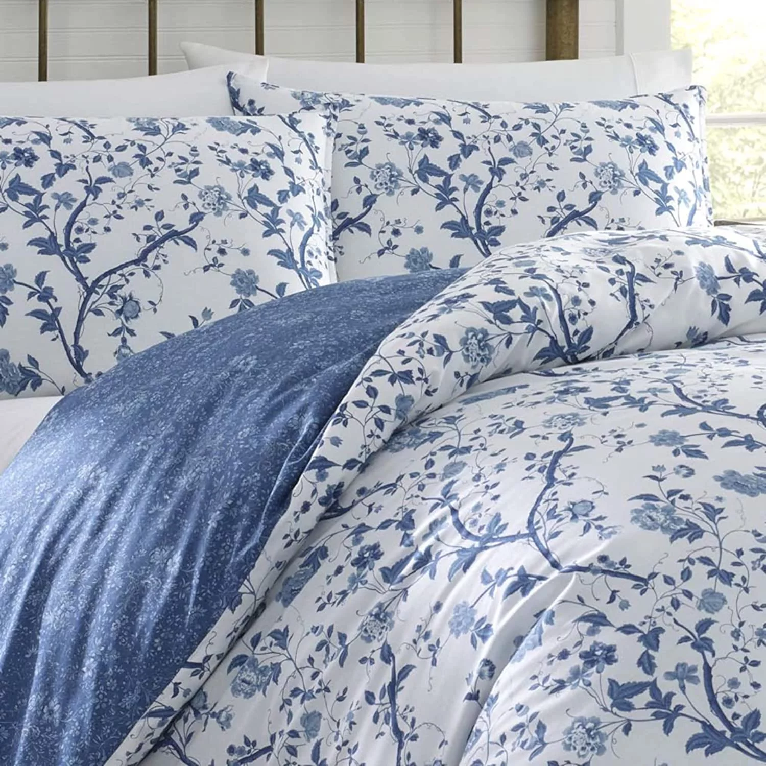 Laura Ashley Home Elise Duvet Cover Set, Full/Queen, Medium Blue