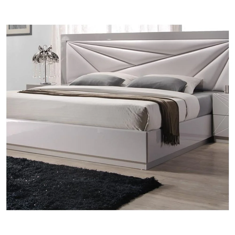 Modern White&Light Grey Lacquer Finish King Platform Bedroom 3Pcs J&M Florence