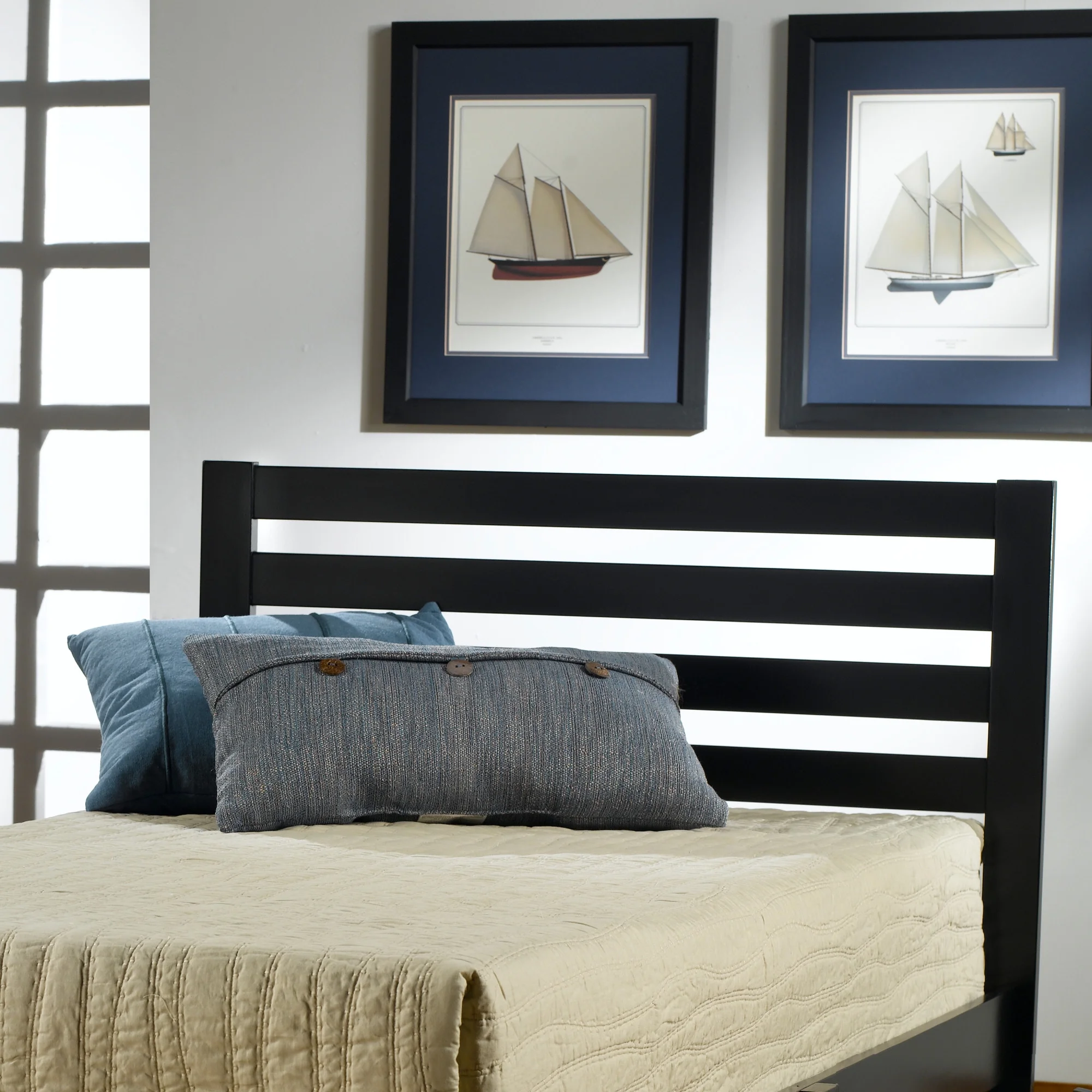 Hillsdale Furniture Aiden Low Profile Ladder Back Wood Platform Twin Bed, Black